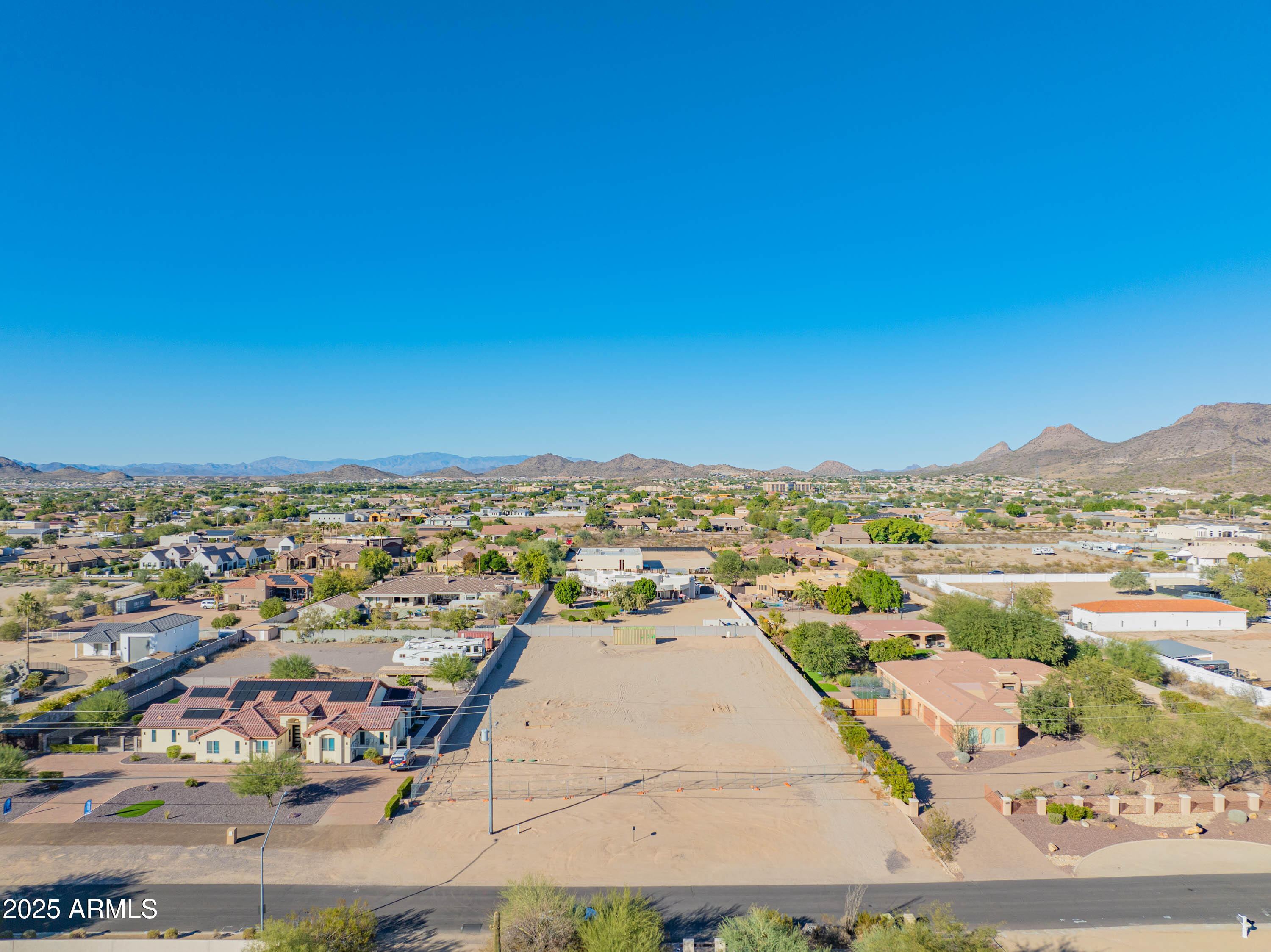 6900 W PINNACLE PEAK Road -