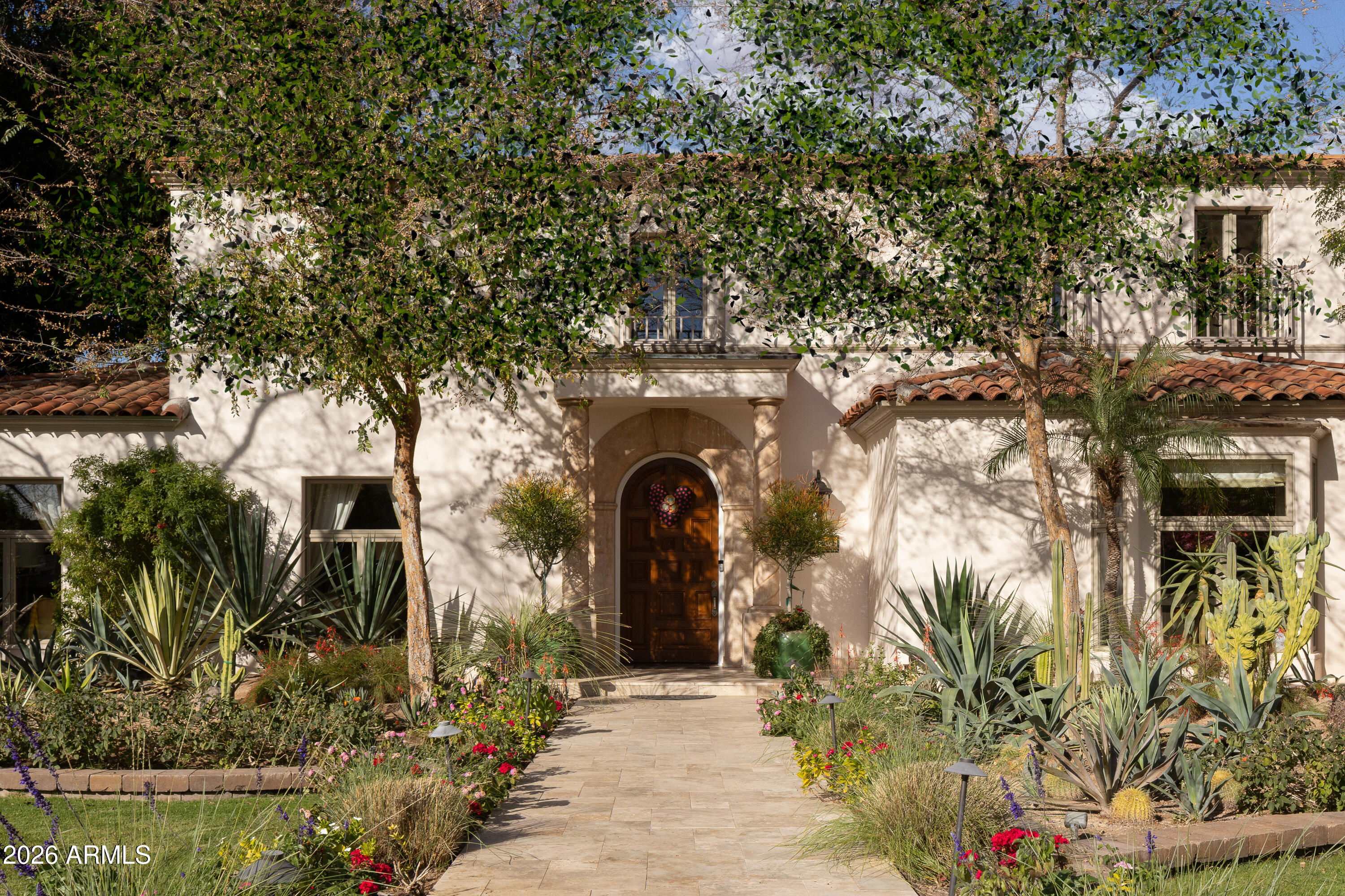 3042 N MANOR Drive E