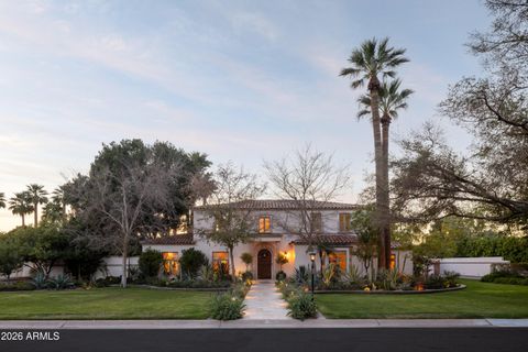 Photo of 3042 N Manor Drive E, Phoenix, AZ 85014 (MLS # 6994791)