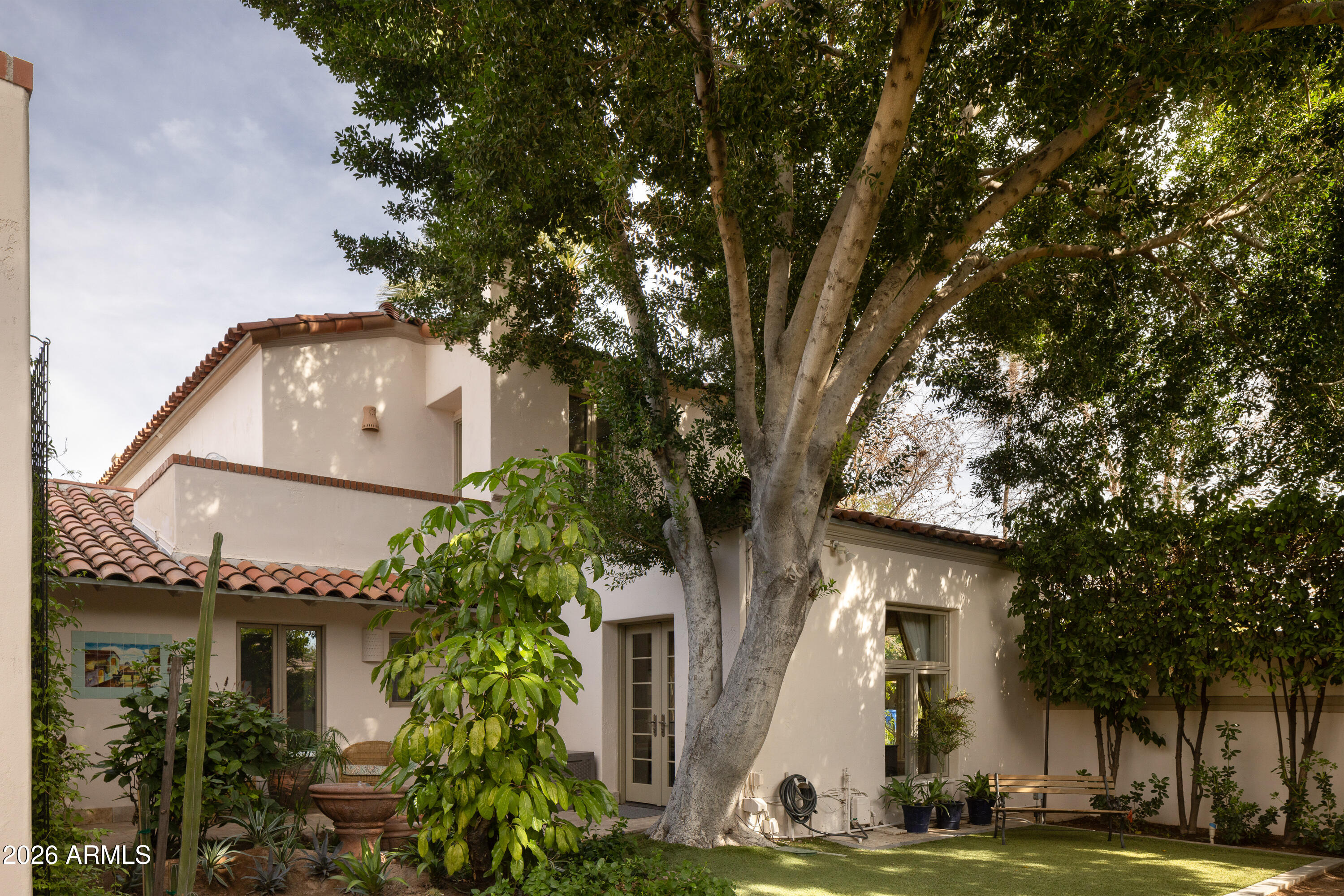 COUNTRY CLUB MANOR LOT 1-8 - Residential