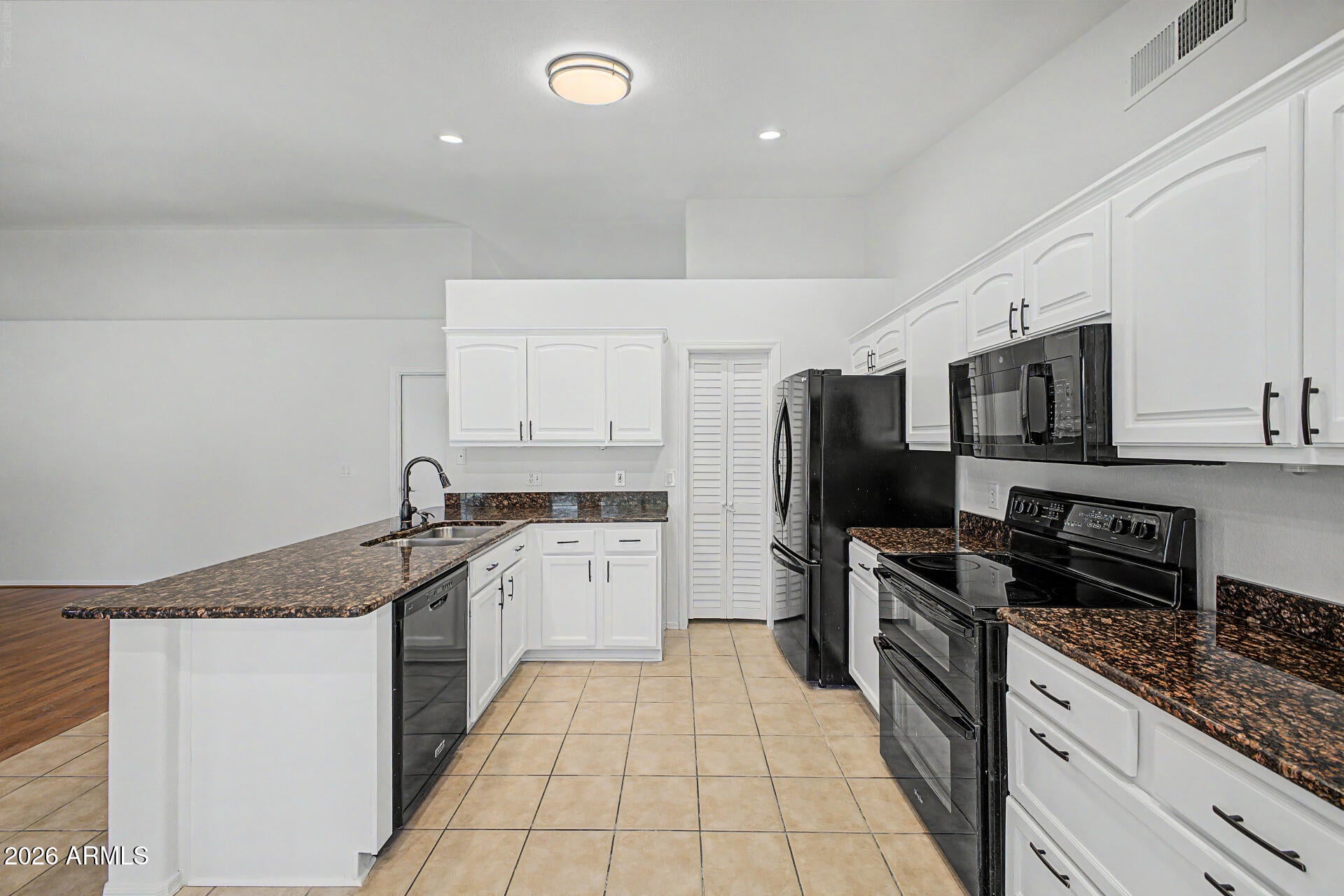 825 N 94TH Place