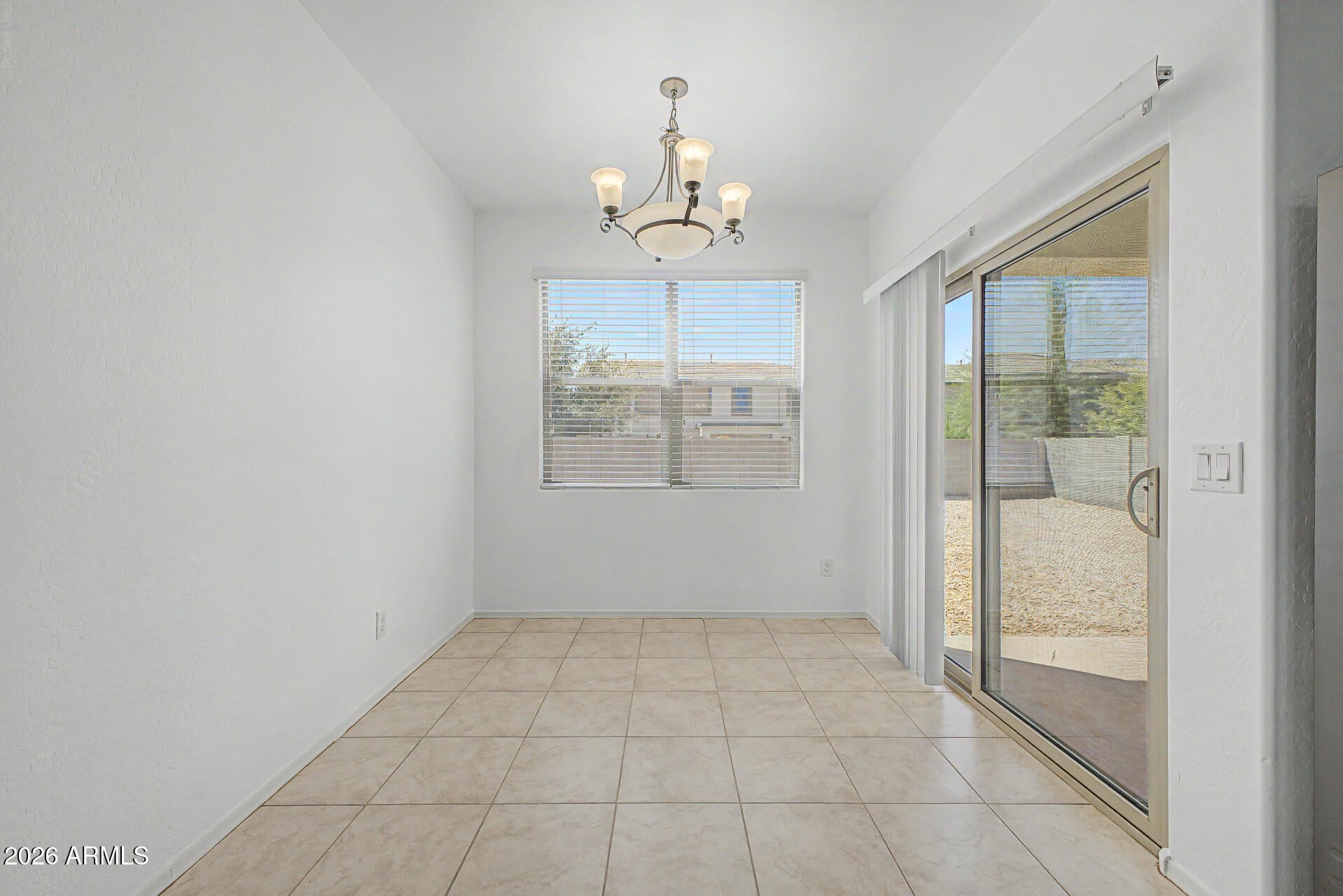 11487 E CLIFFROSE Lane
