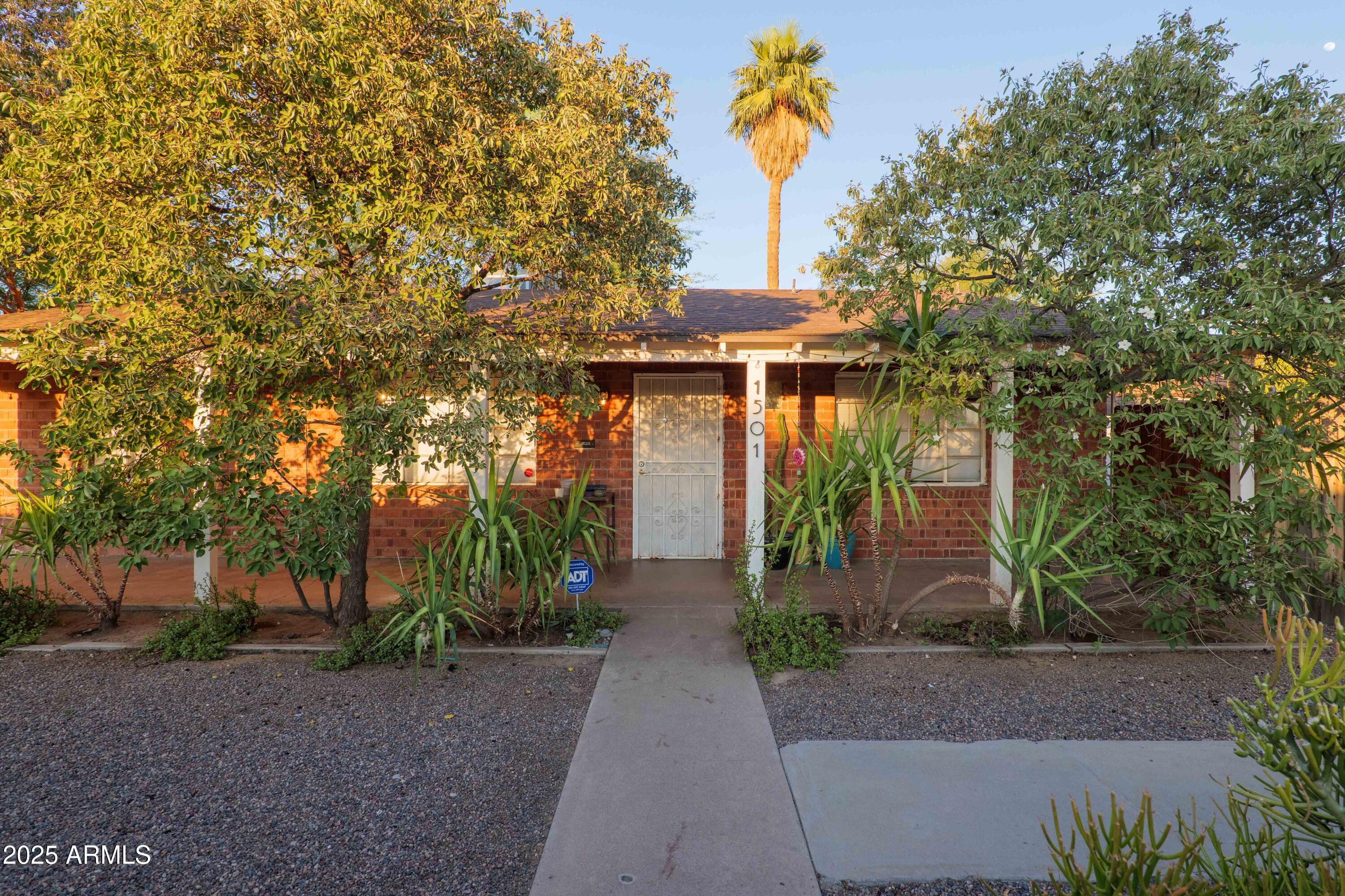 1501 E Cypress Street