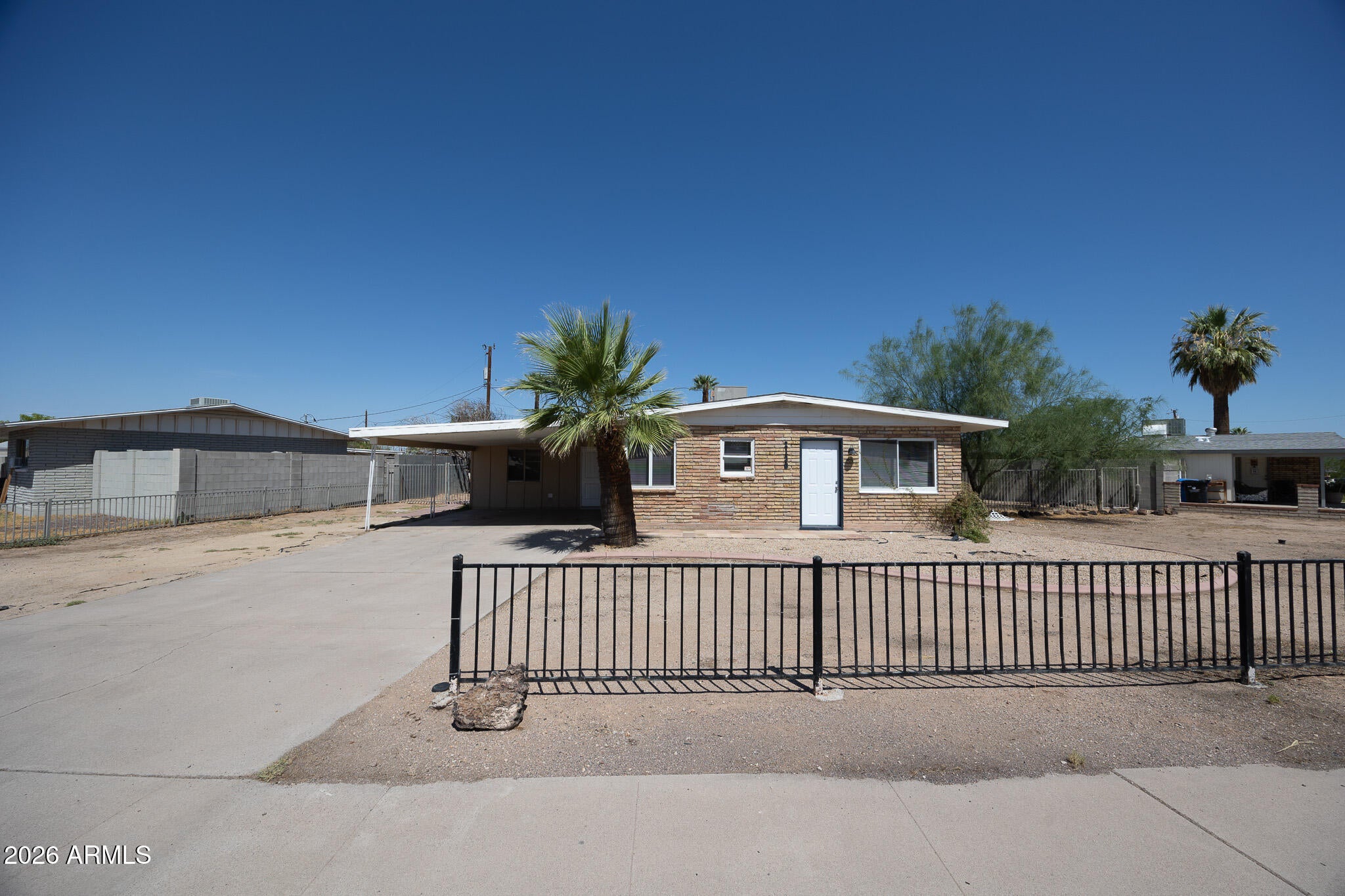 2130 W CORTEZ Avenue