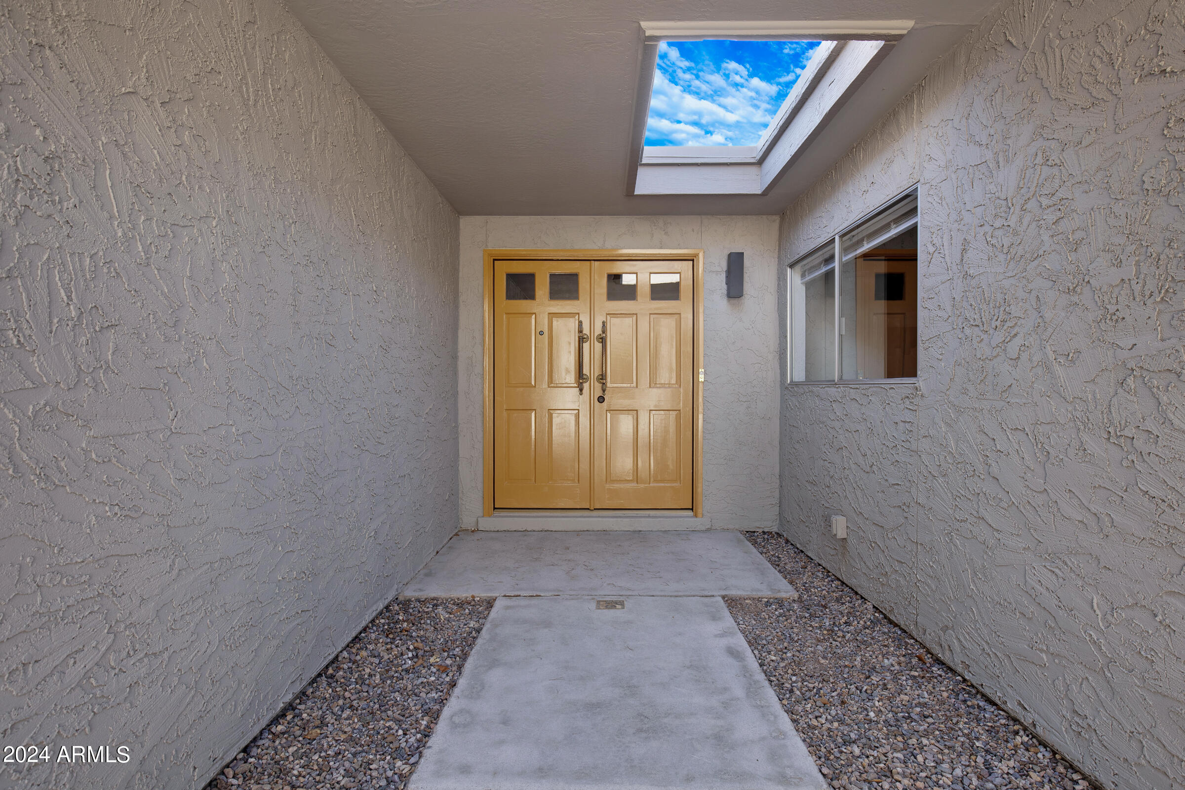 2514 N 60th Place