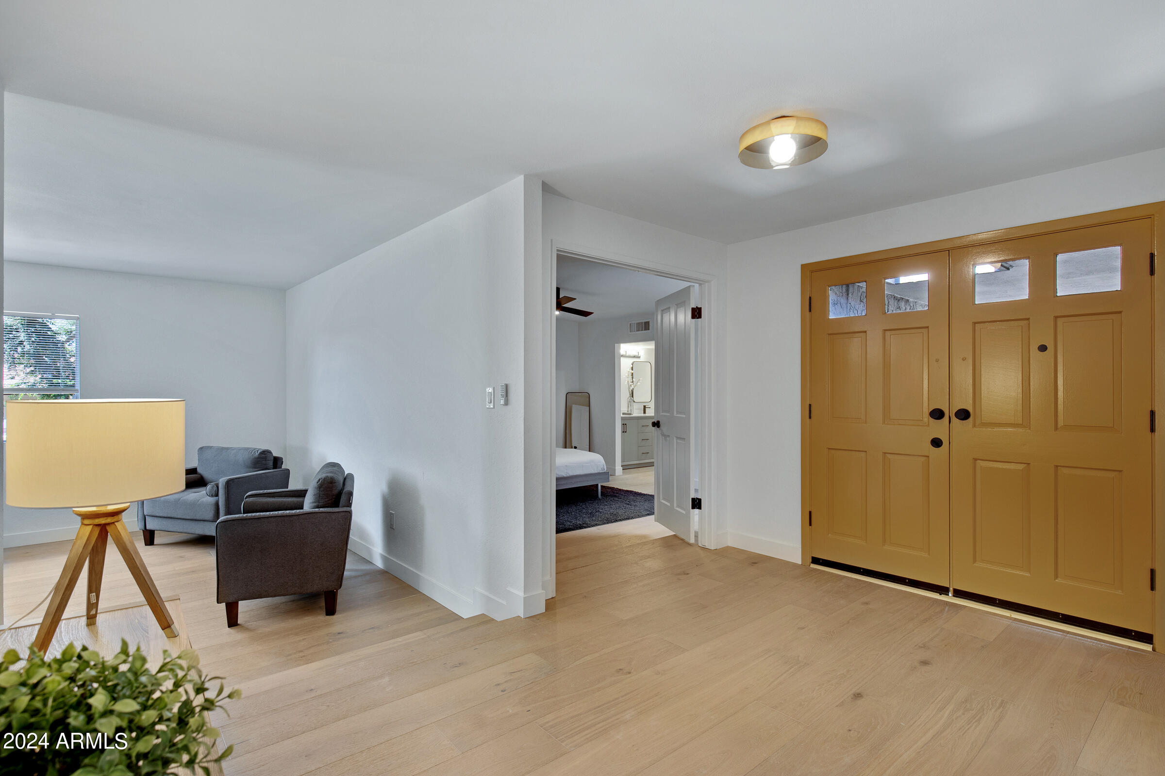 2514 N 60th Place