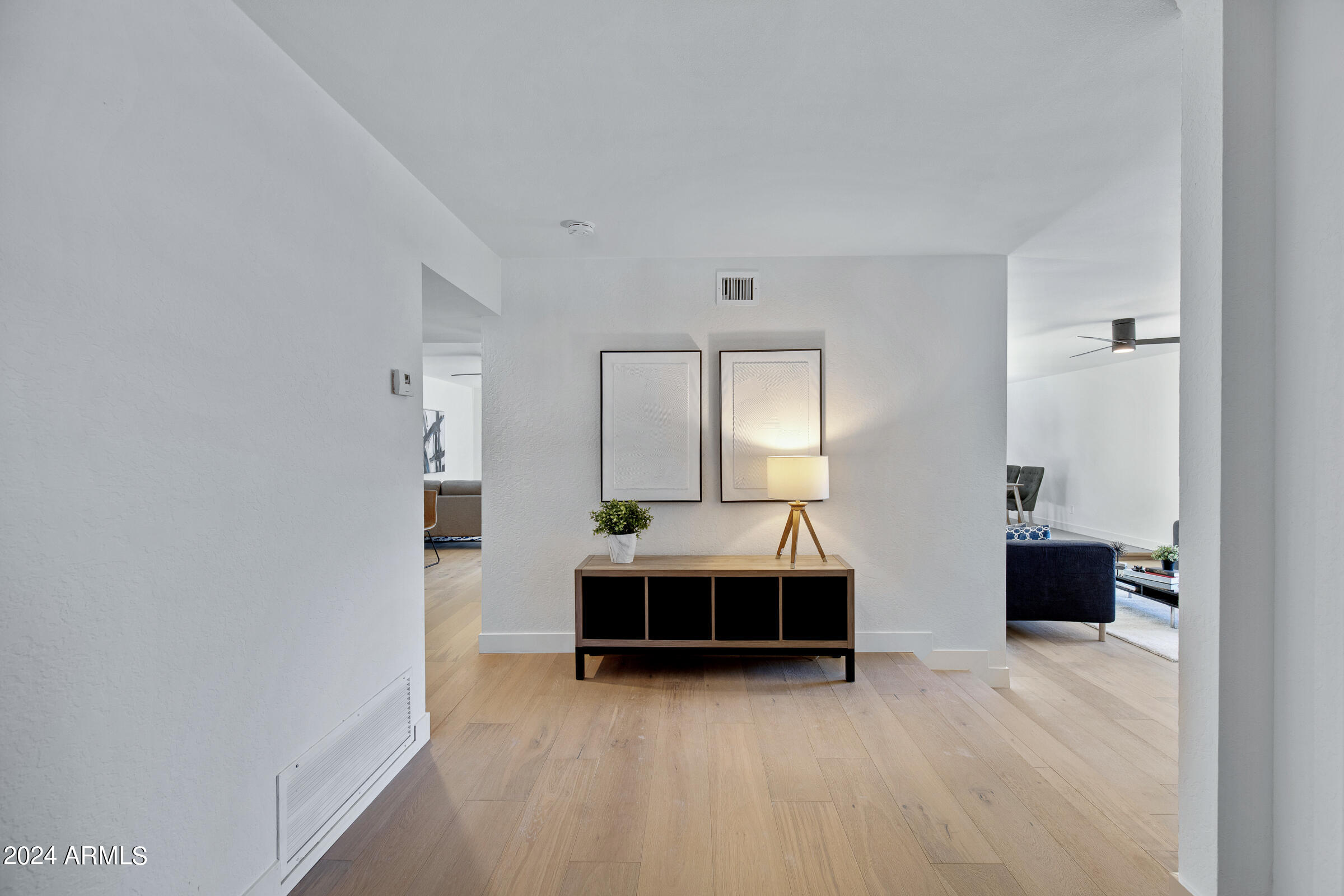 2514 N 60th Place