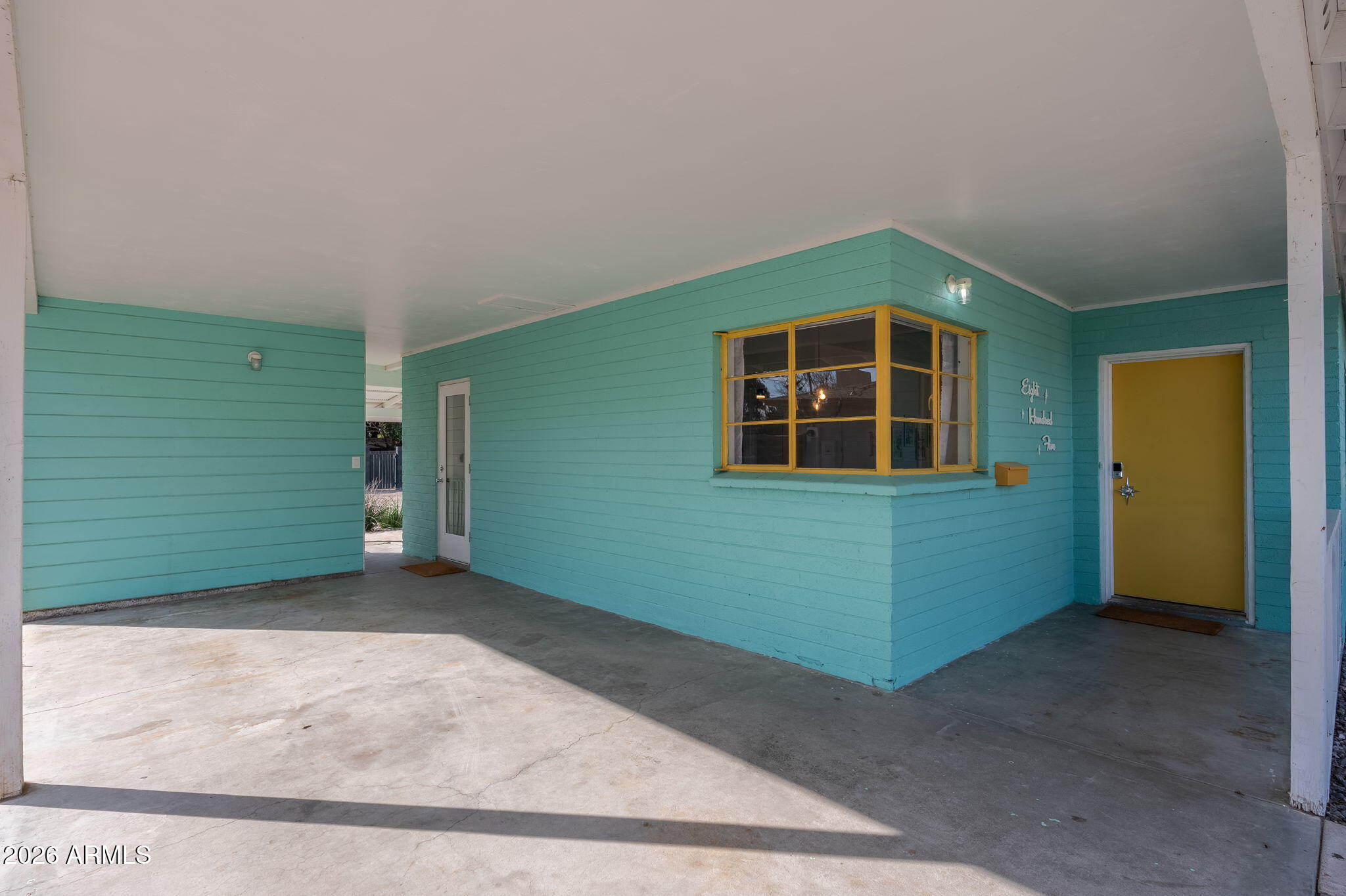 805 E JACKSON Avenue