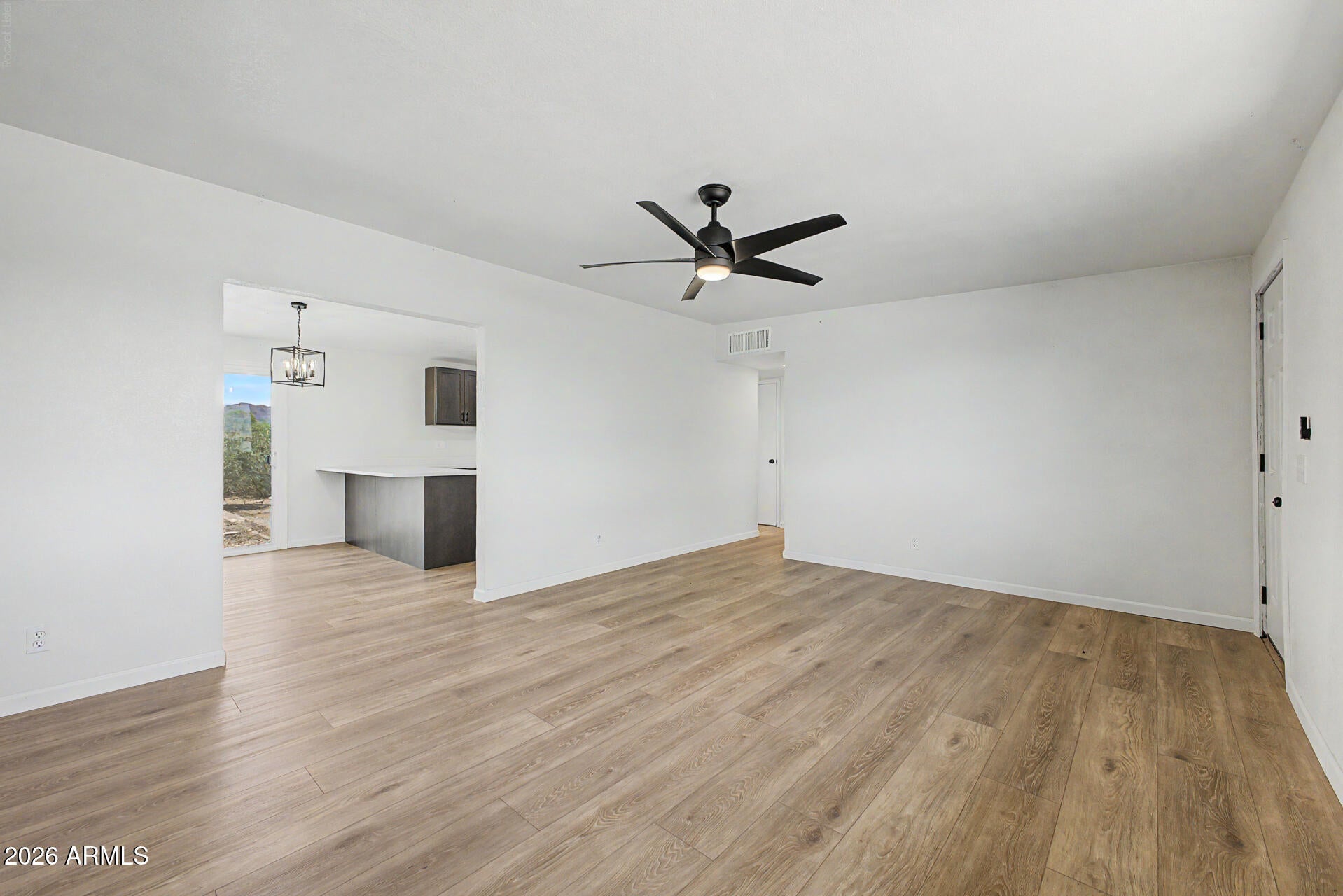 2453 N CALLE QUINTO --