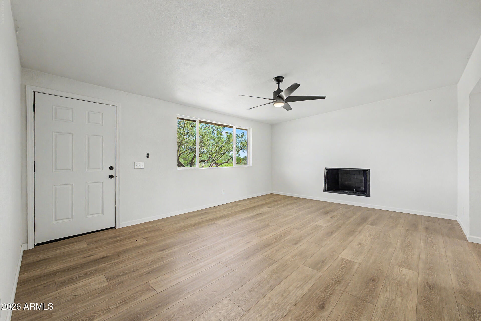 2453 N CALLE QUINTO --