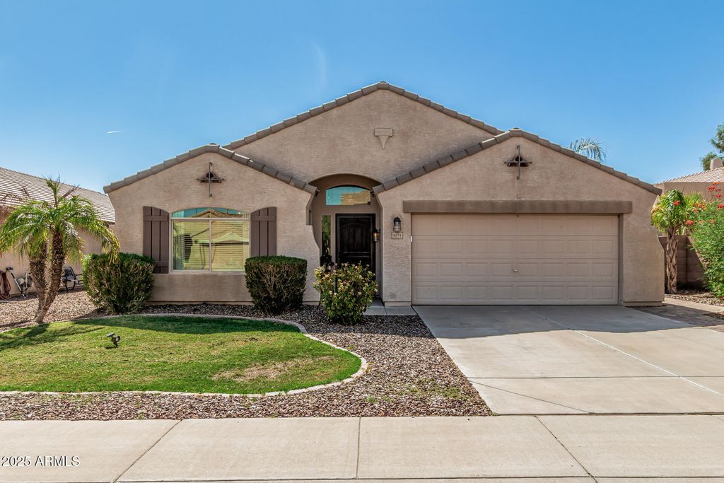 Photo of 3031 E Colonial Place, Chandler, AZ 85249 (MLS # 6928404)