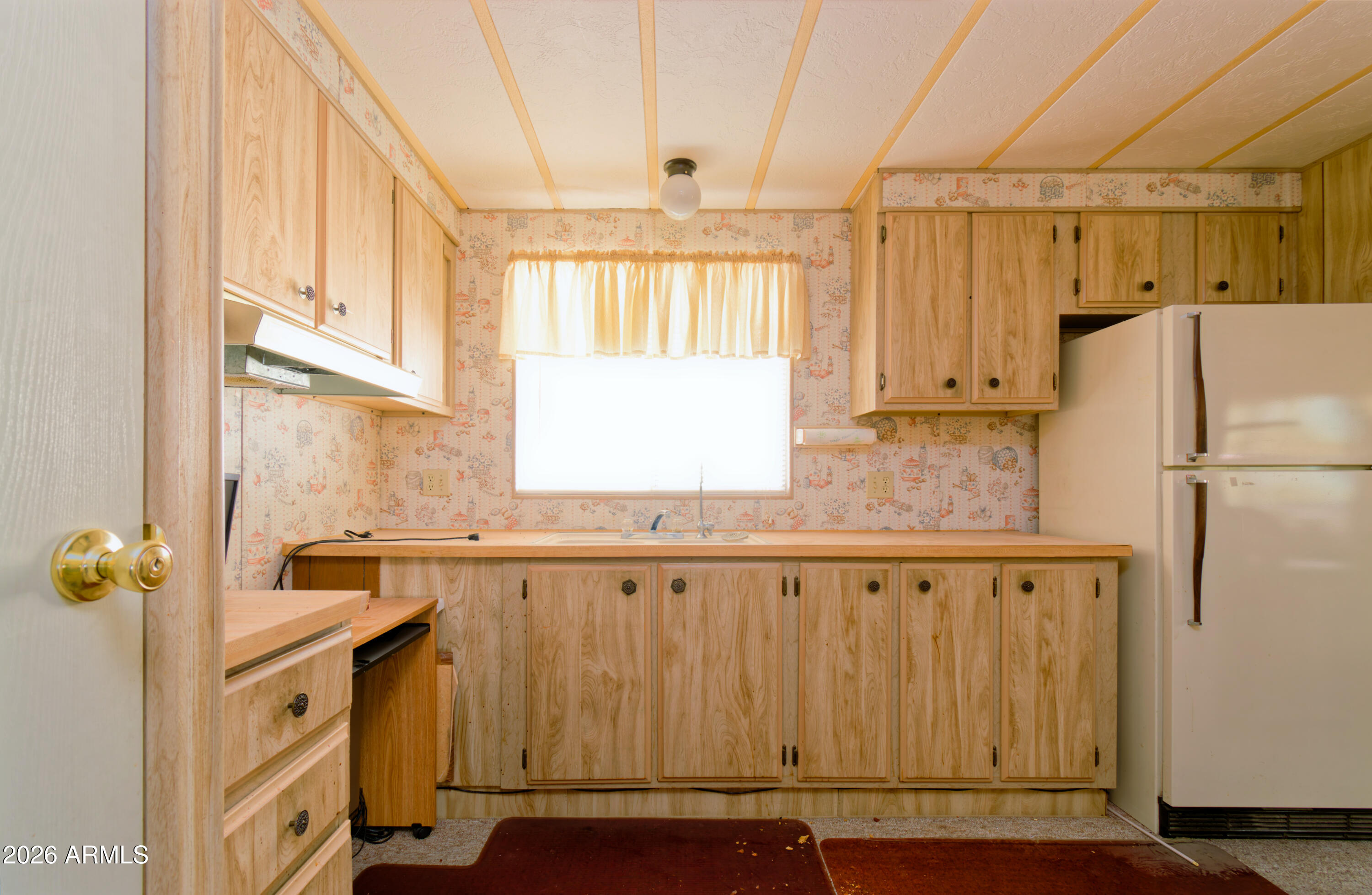 394 N CENTRAL Boulevard