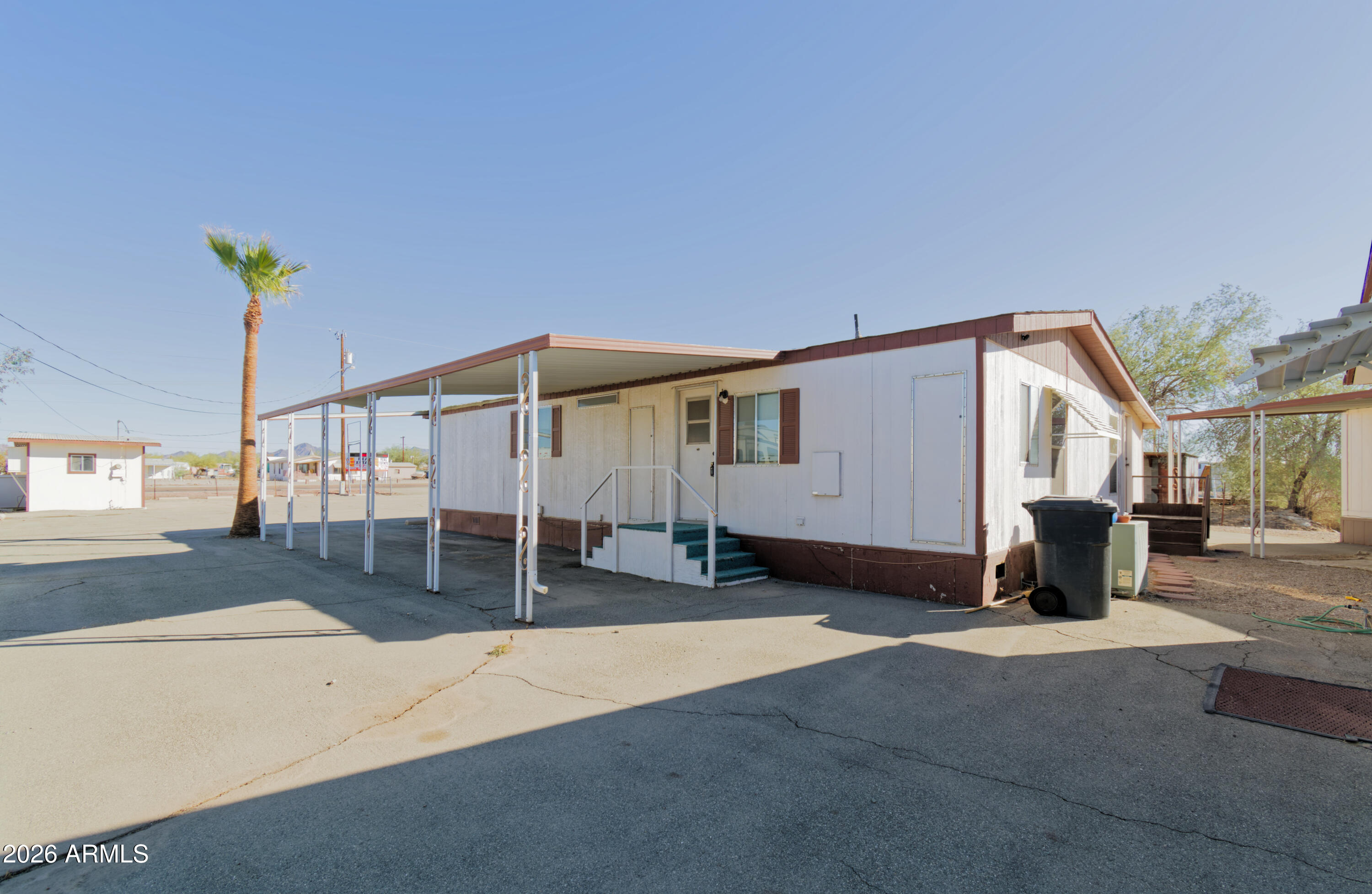 394 N CENTRAL Boulevard