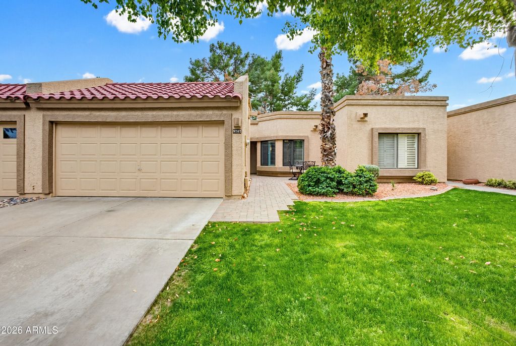 Photo of 9707 W Oraibi Drive, Peoria, AZ 85382 (MLS # 6973240)