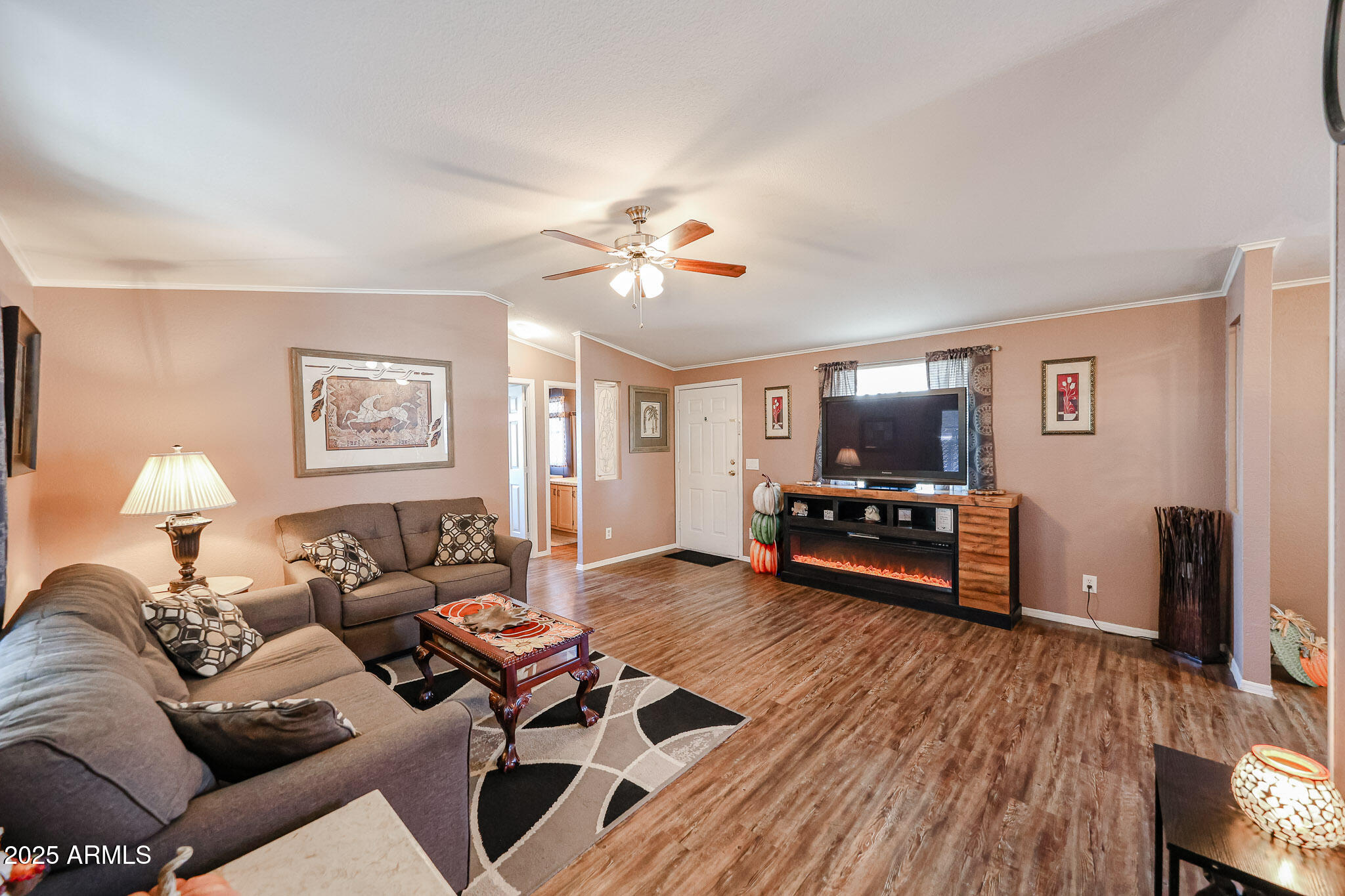 CAREFREE MANOR - Residential