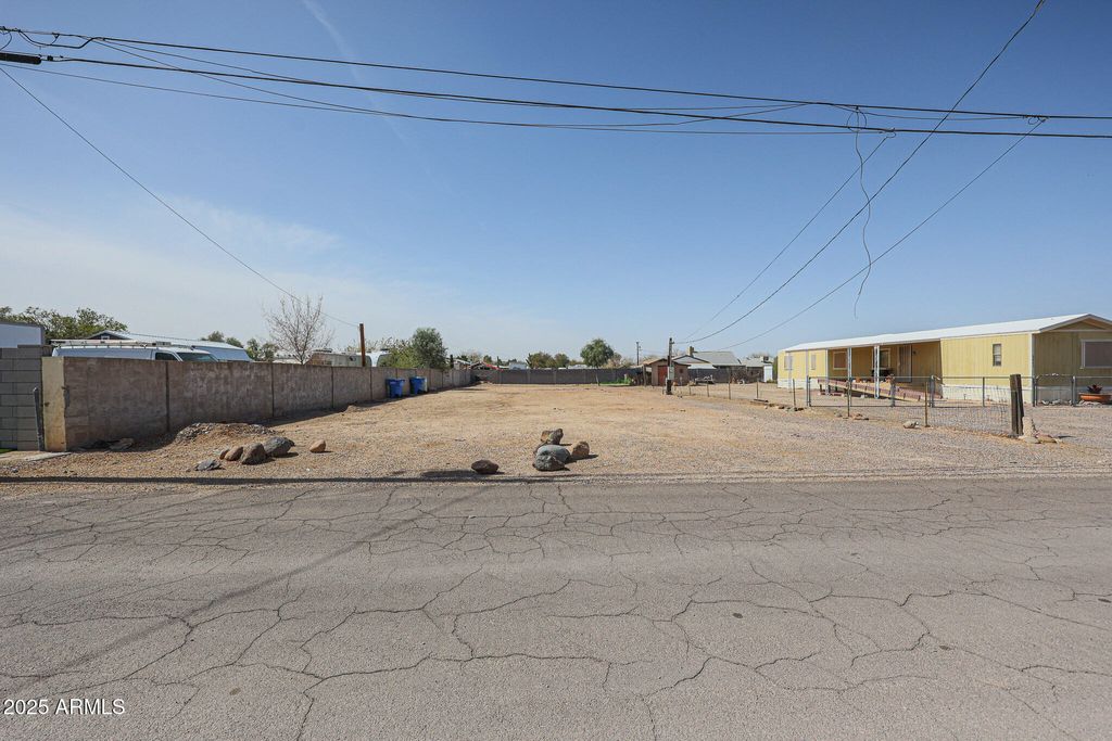 Photo of 29 W Adobe Drive #3, Phoenix, AZ 85027 (MLS # 6838390)