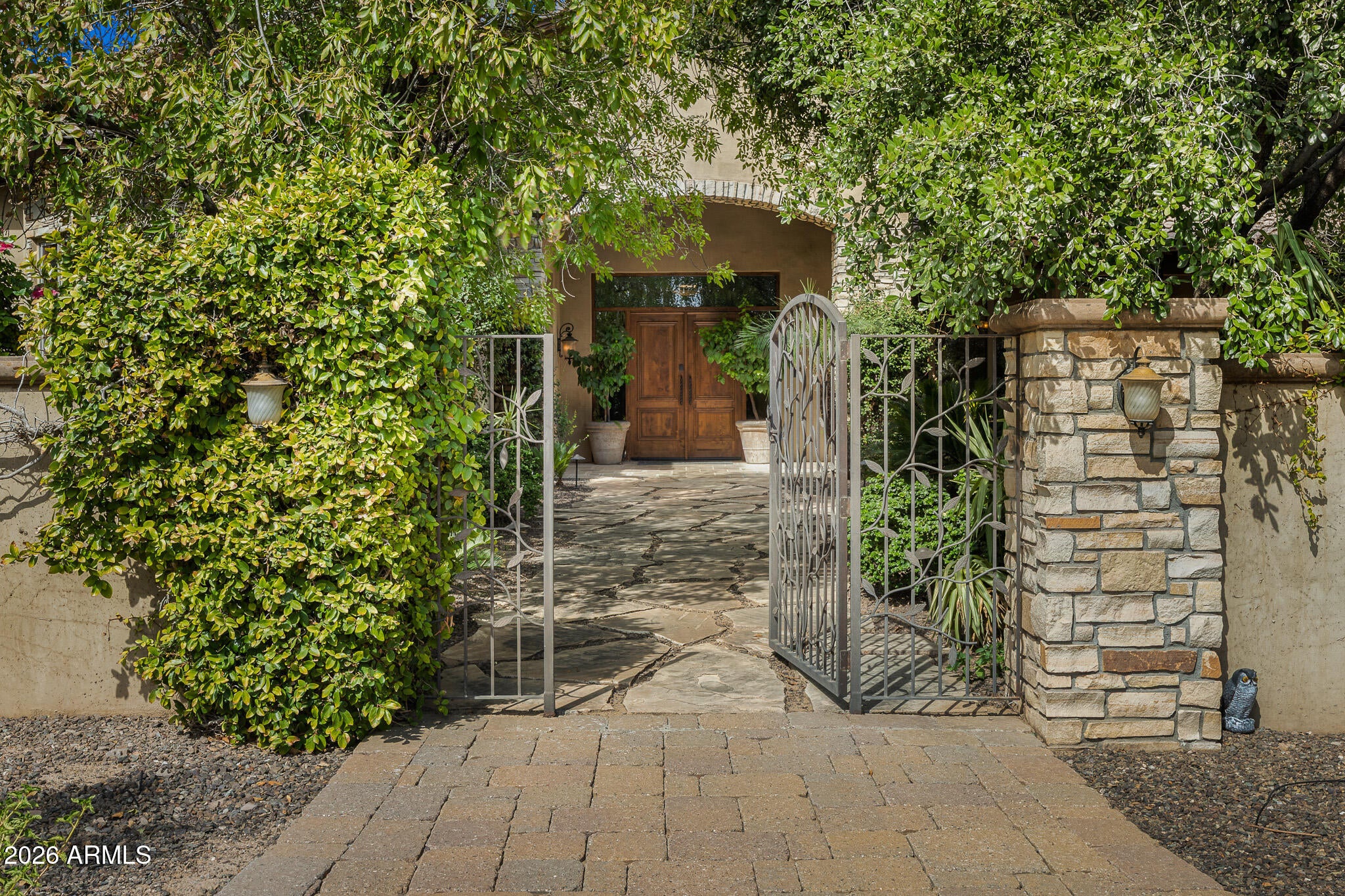 6624 N 66TH Place N