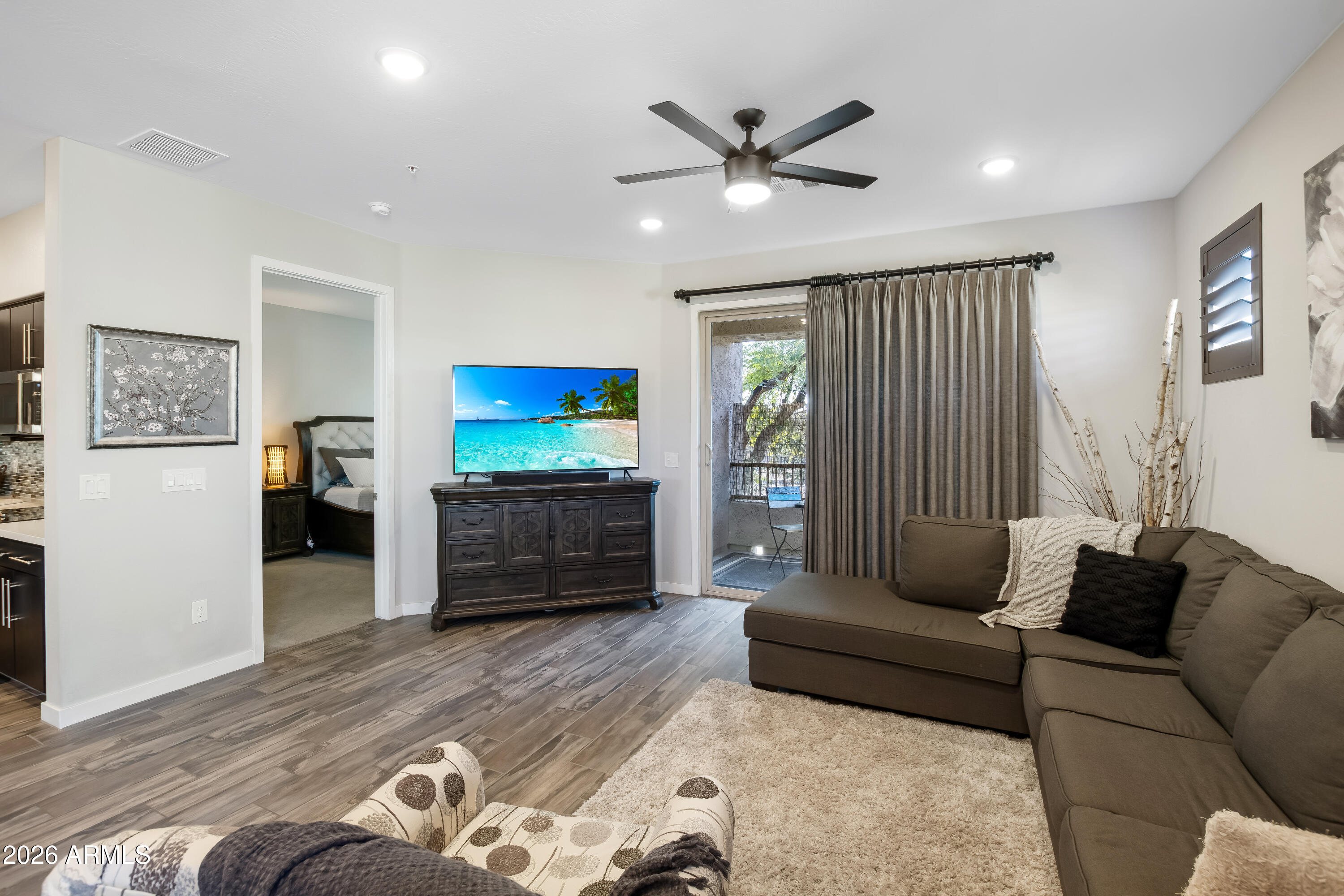 250 W QUEEN CREEK Road 204