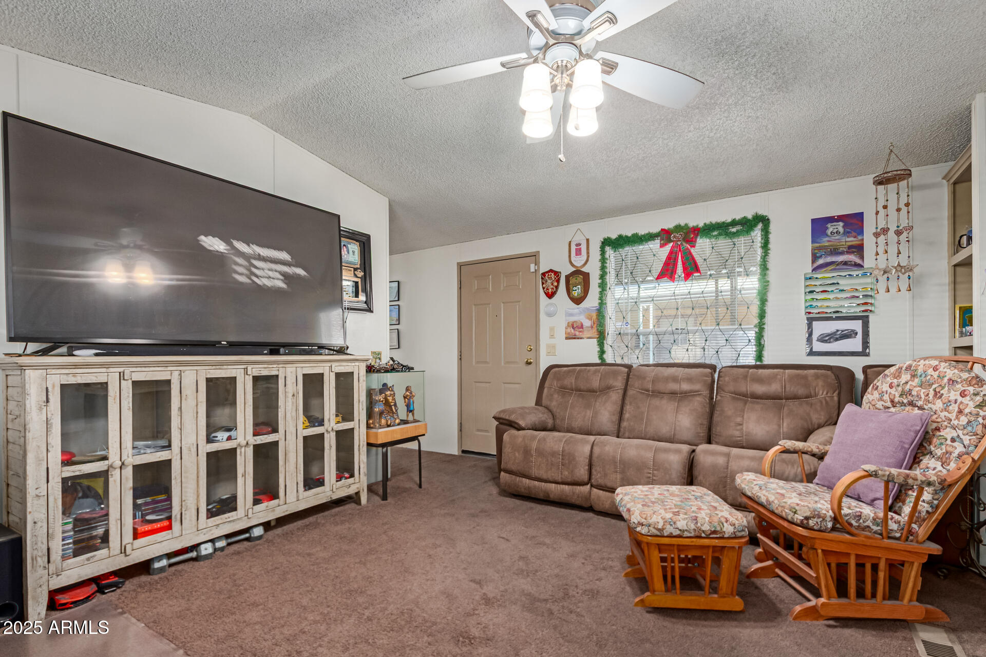 1221 N DYSART Road 42