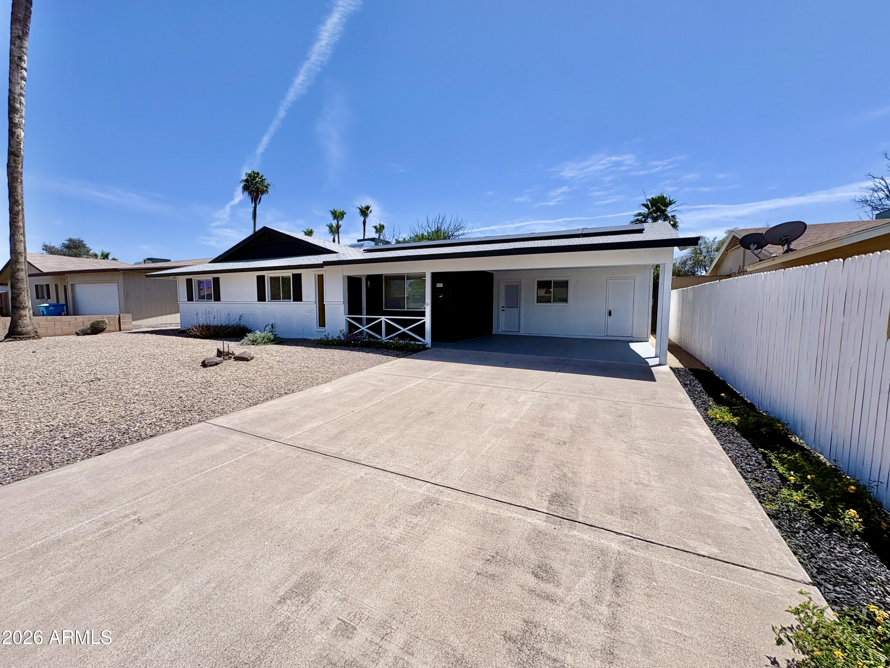 2213 E JANICE Way