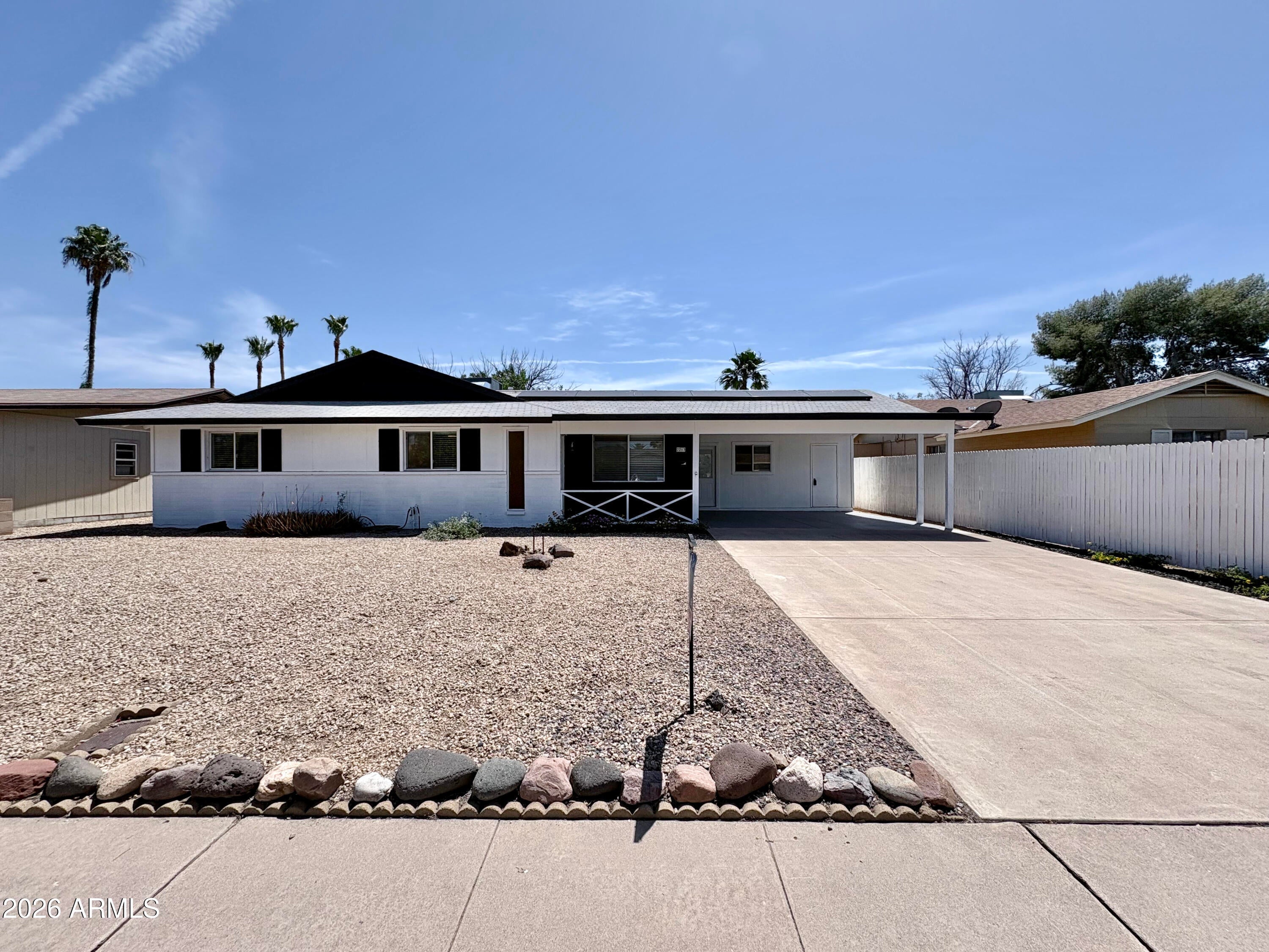 2213 E JANICE Way