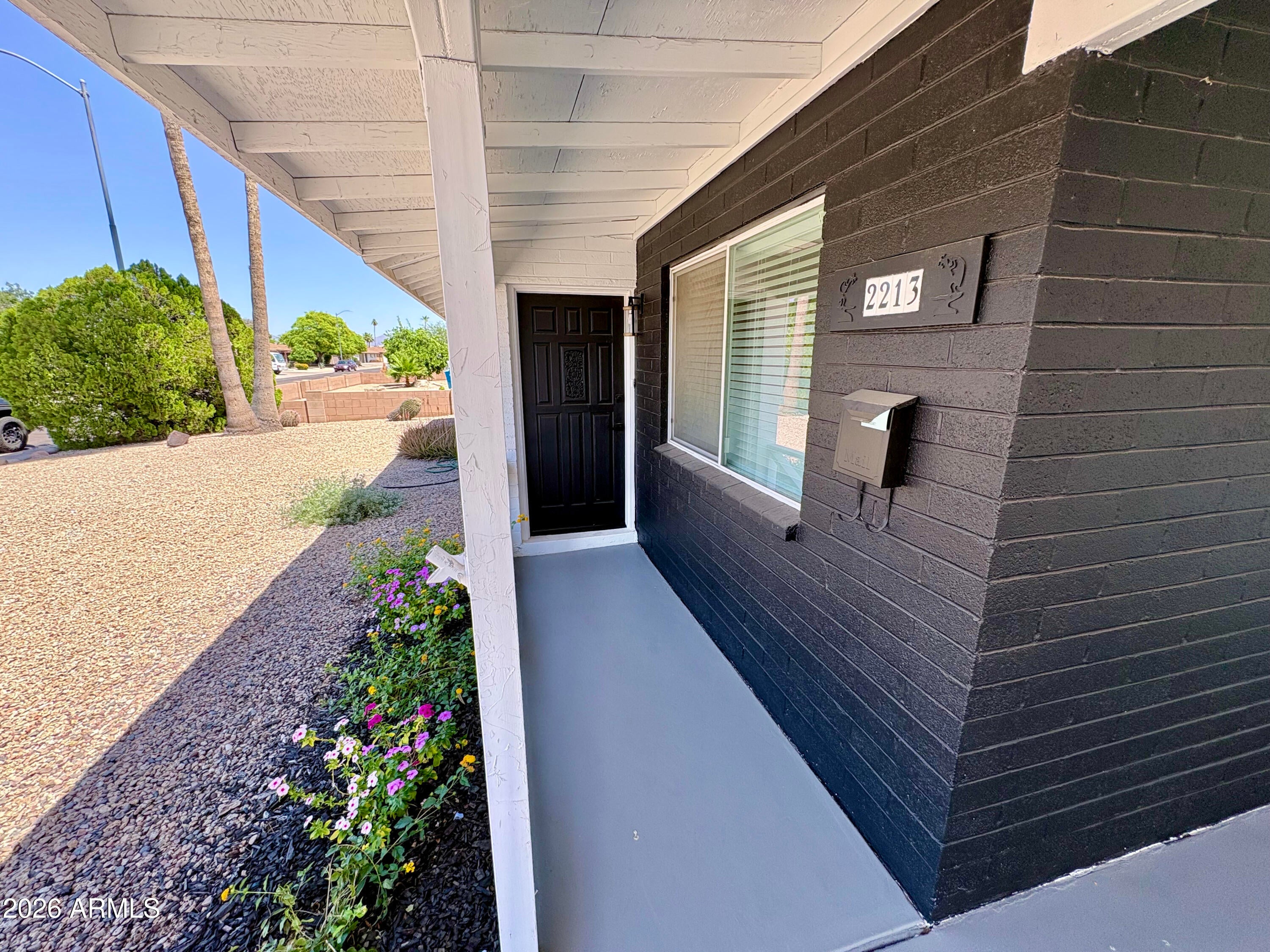 2213 E JANICE Way