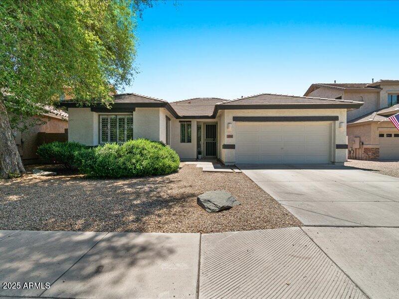 271 W ROADRUNNER Drive