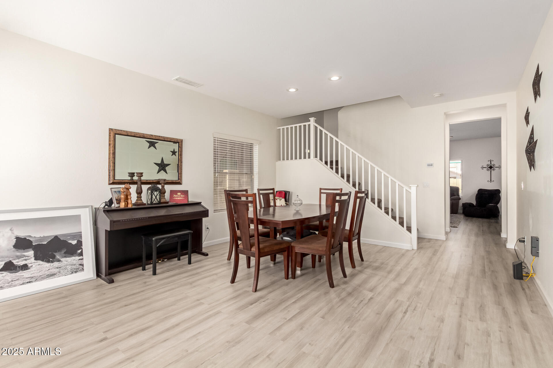 44322 W CYPRESS Lane