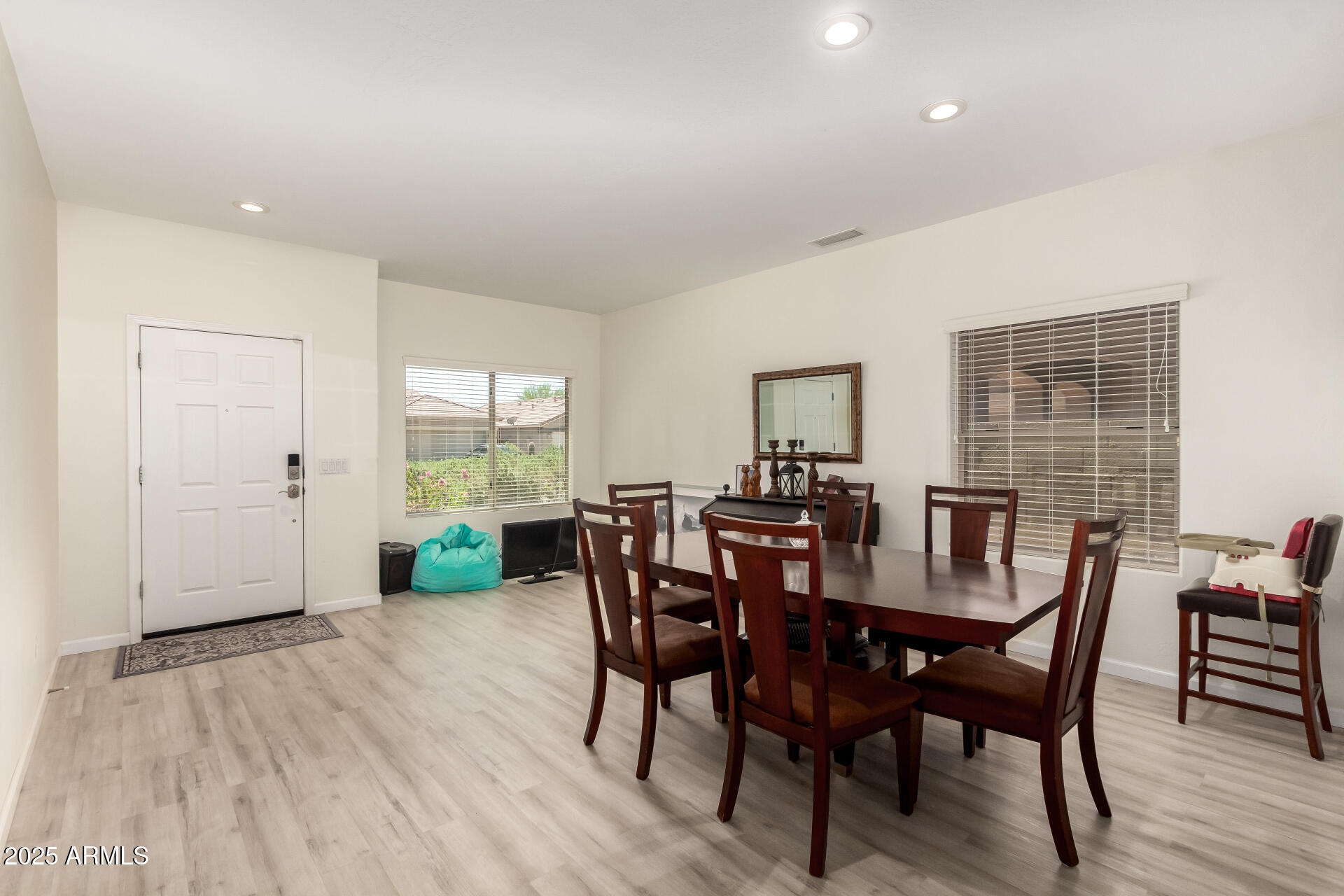 44322 W CYPRESS Lane