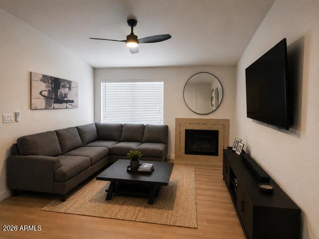 5146 E OAK Street 208
