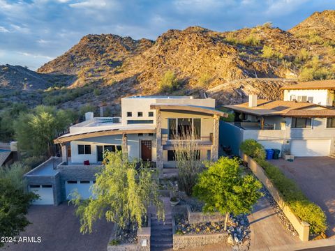 2208 E BELMONT Avenue Phoenix AZ 85020