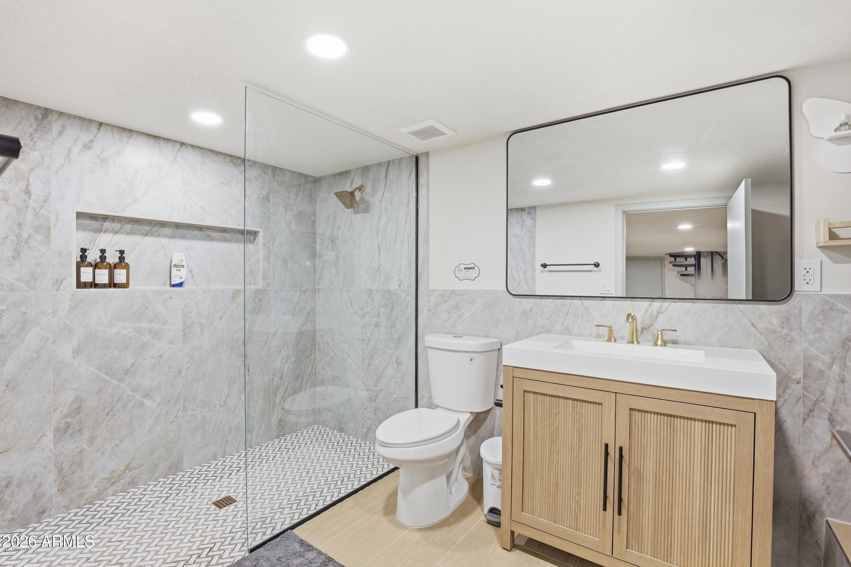 STRAWBERRY PINES 1 REPLAT - Residential