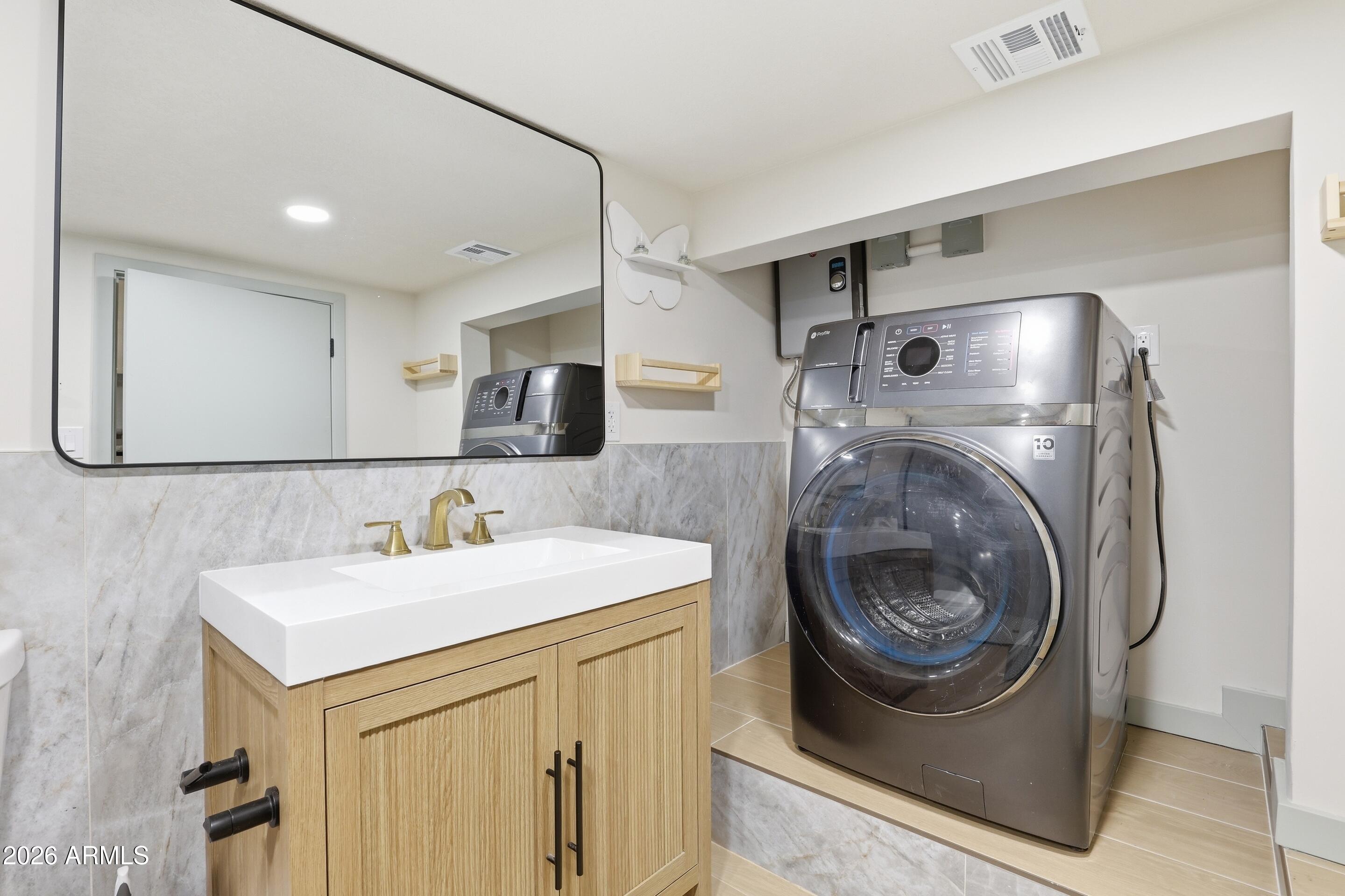 STRAWBERRY PINES 1 REPLAT - Residential