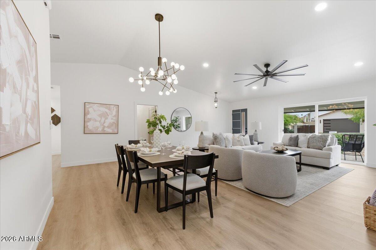 2218 E SUNNYSIDE Drive