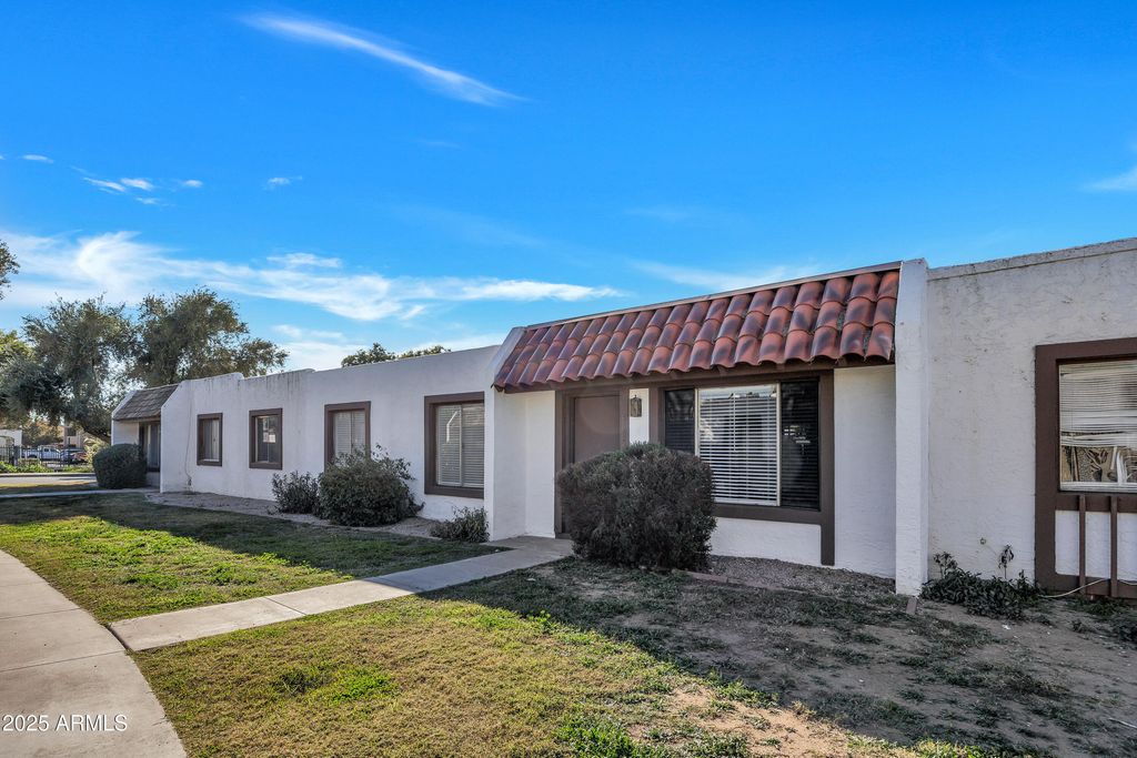 Photo of 6605 N 46th Lane, Glendale, AZ 85301 (MLS # 6956598)