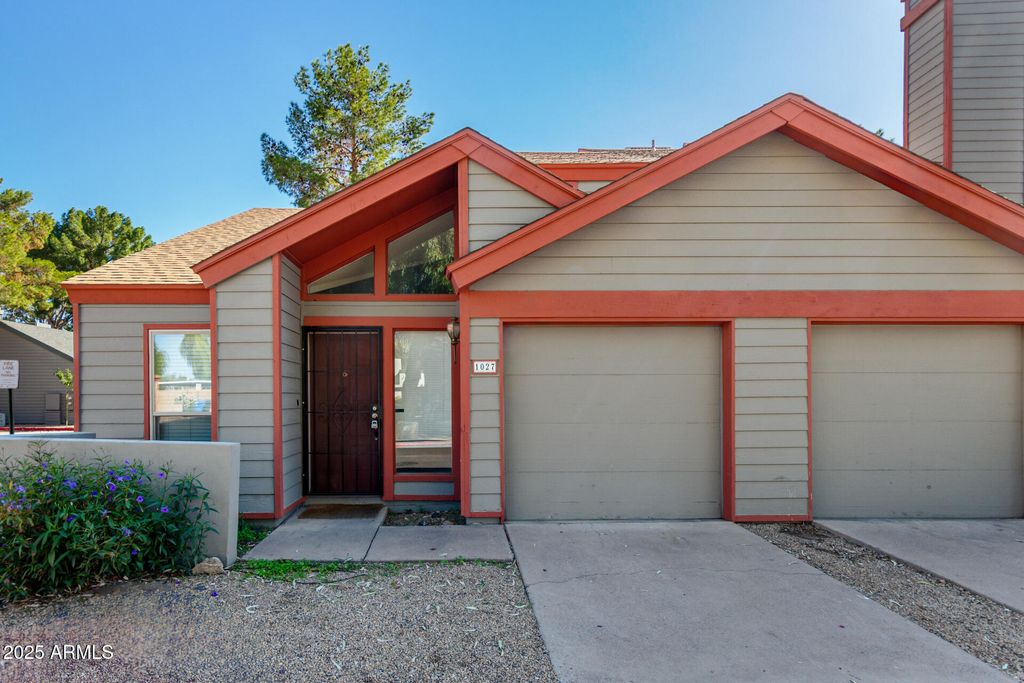 Photo of 14002 N 49th Avenue #1027, Glendale, AZ 85306 (MLS # 6931859)