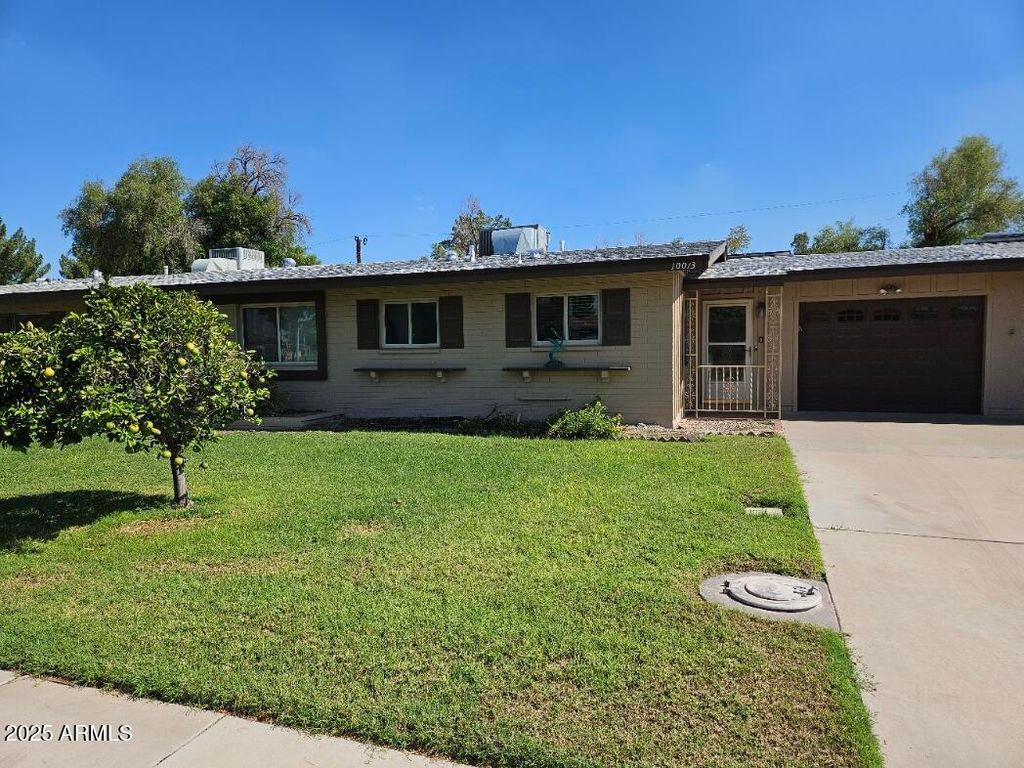 Photo of 10013 W Lakeview Circle N, Sun City, AZ 85351 (MLS # 6926896)