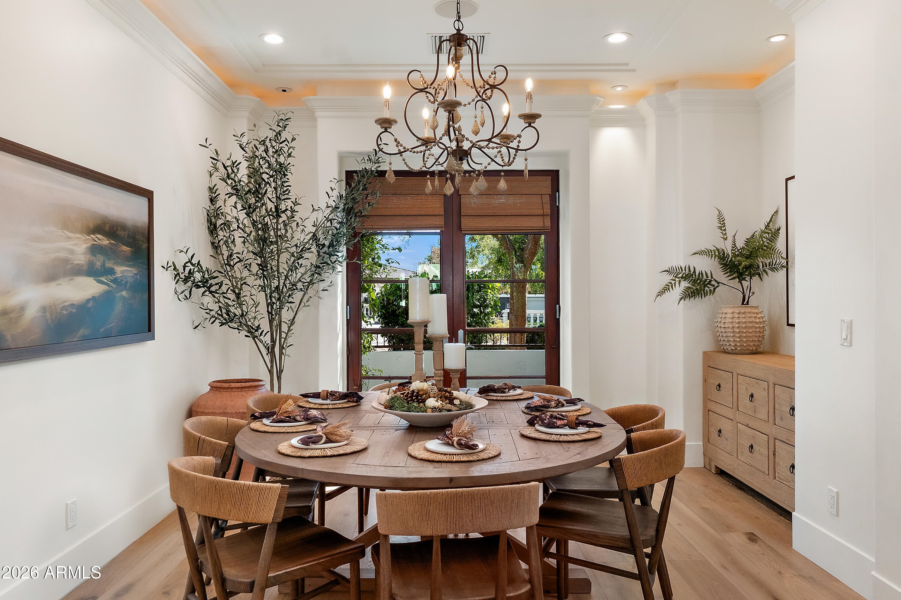 2138 E CALLE DE ARCOS Road
