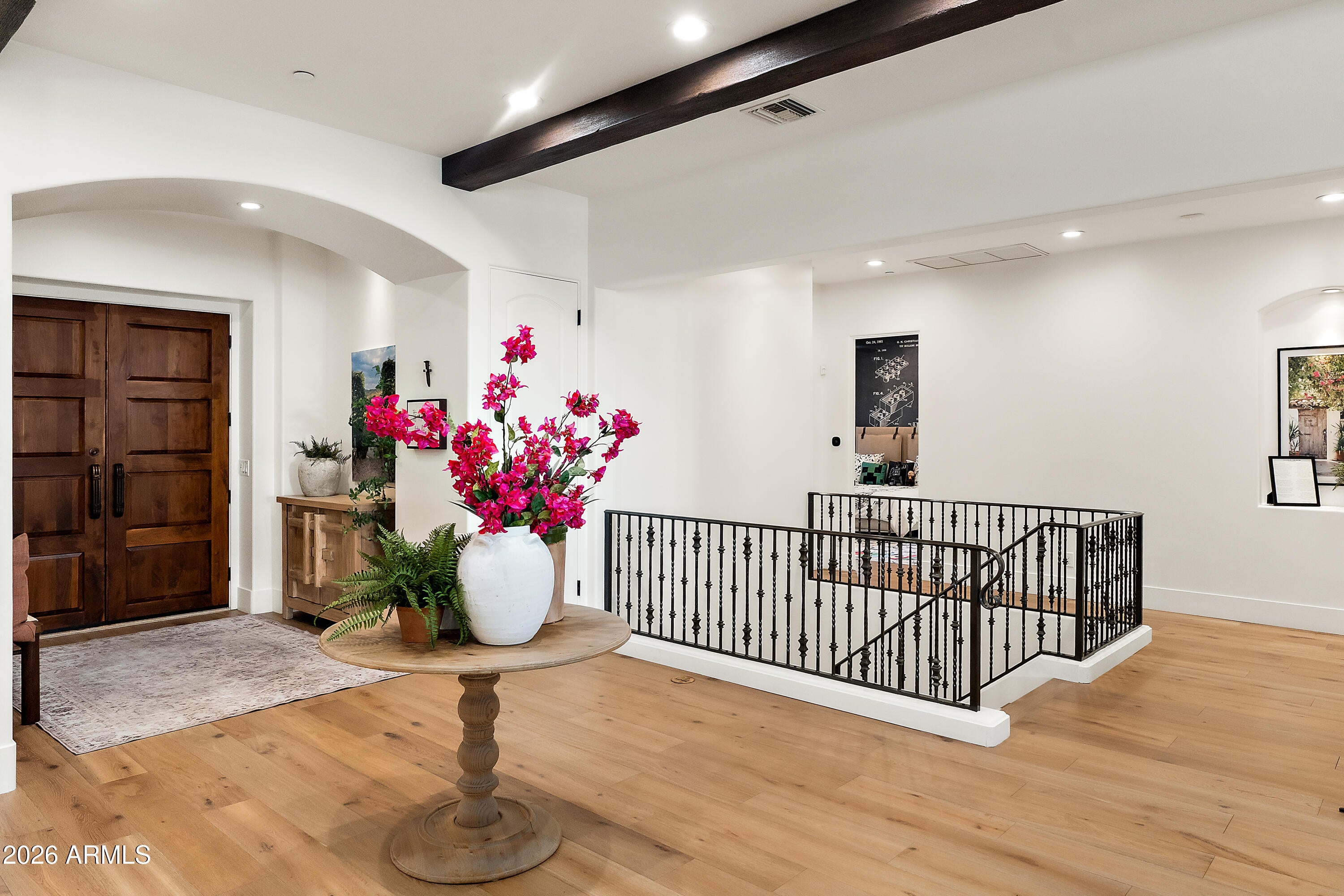 2138 E CALLE DE ARCOS Road
