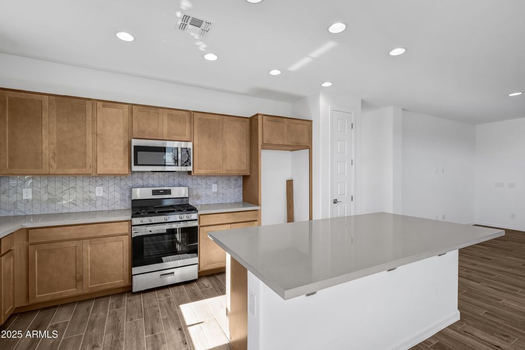 Photo of 9951 W Whitton Avenue, Avondale, AZ 85392 (MLS # 6951512)