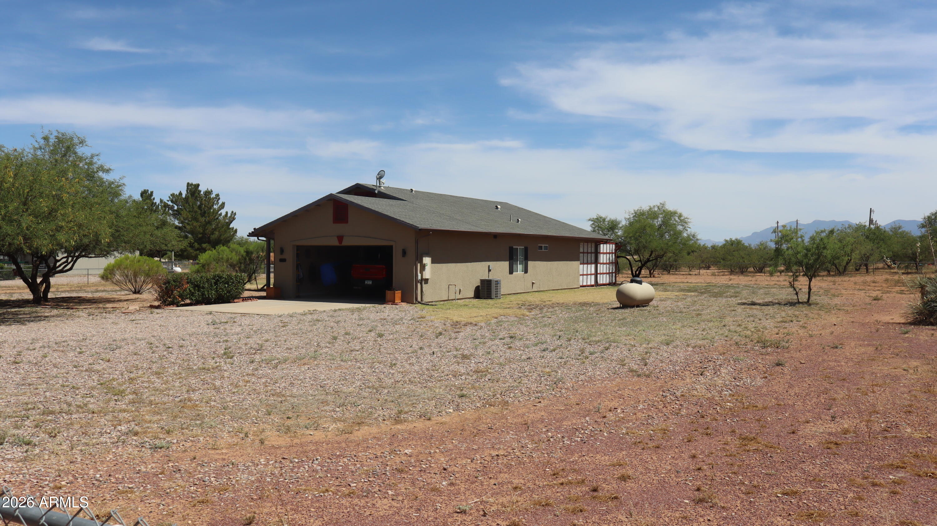 556 E CAMINO DE TUNDRA --
