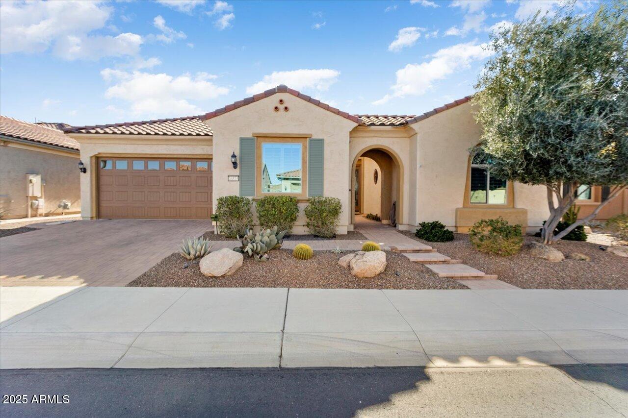 26573 W ABRAHAM Lane
