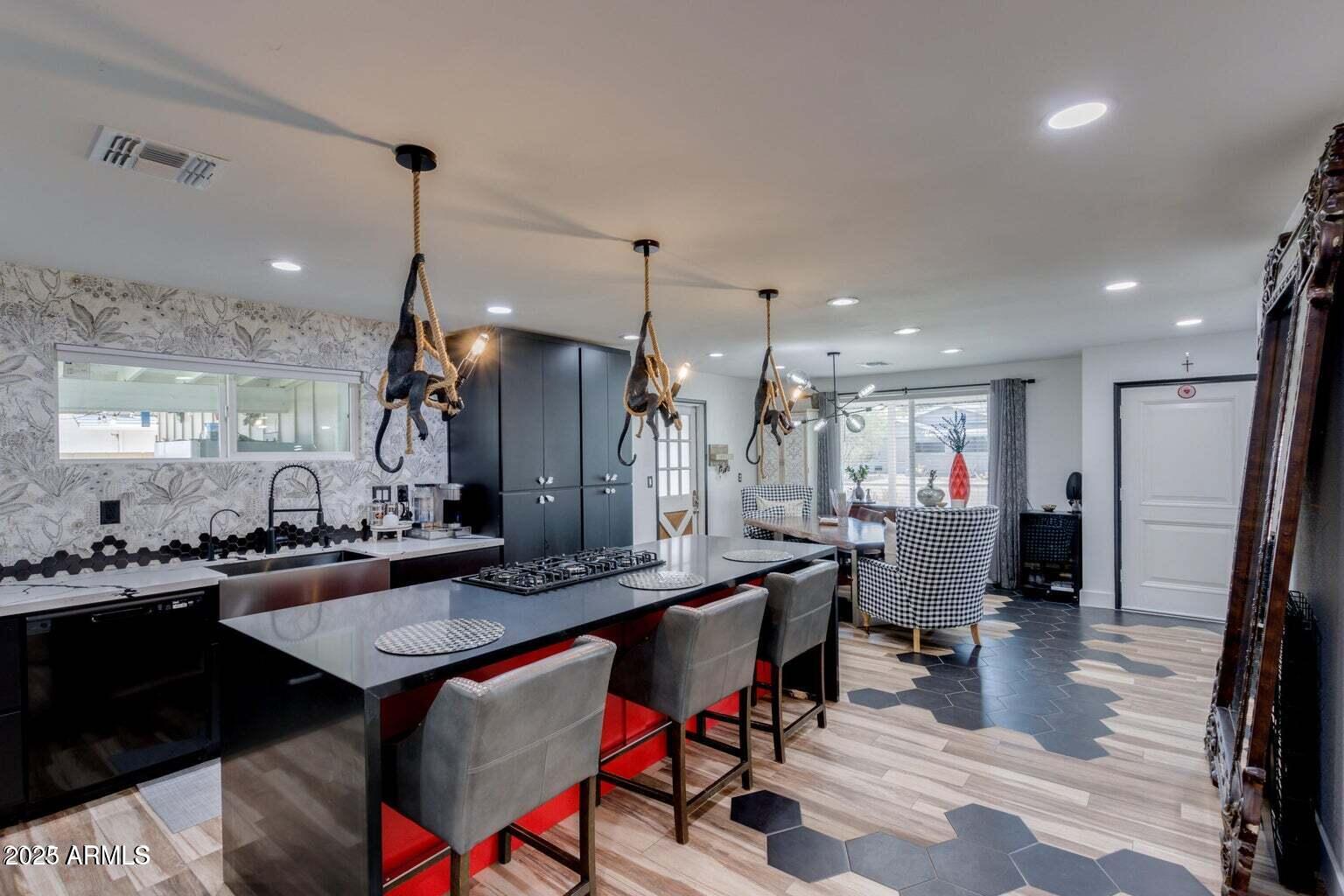 1707 N BRIDALWREATH Street