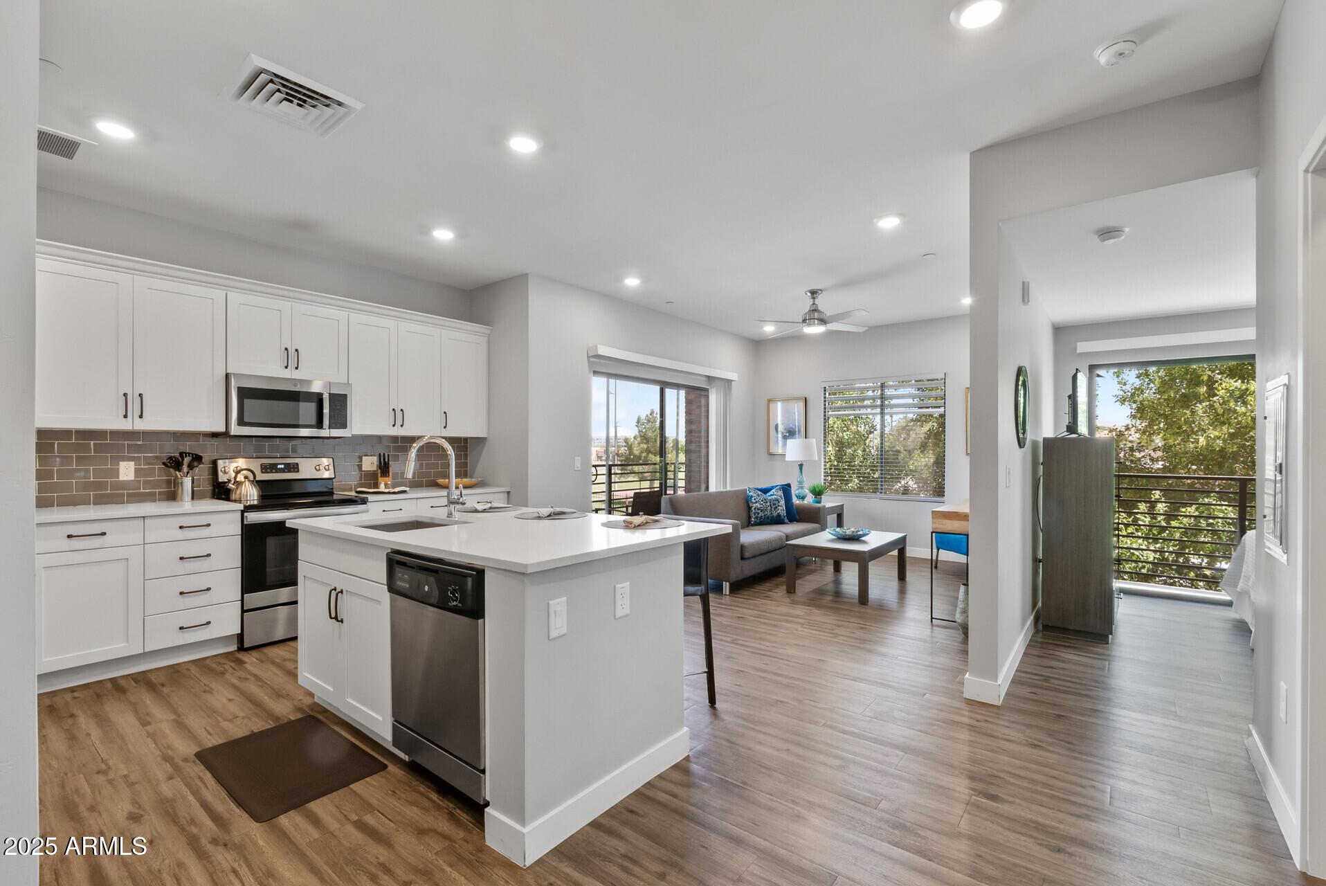 475 N 9TH Street 206