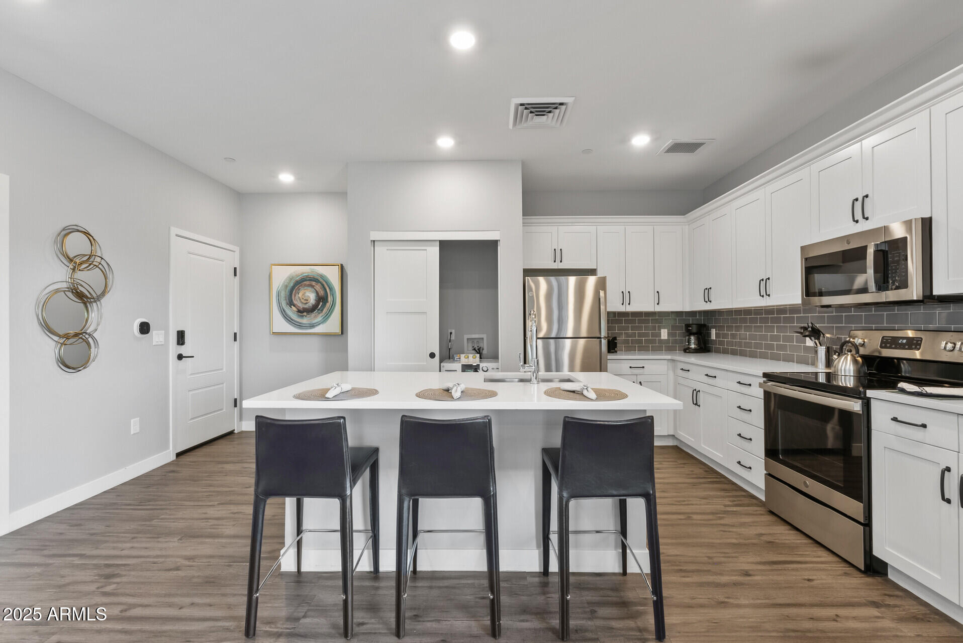 475 N 9TH Street 206