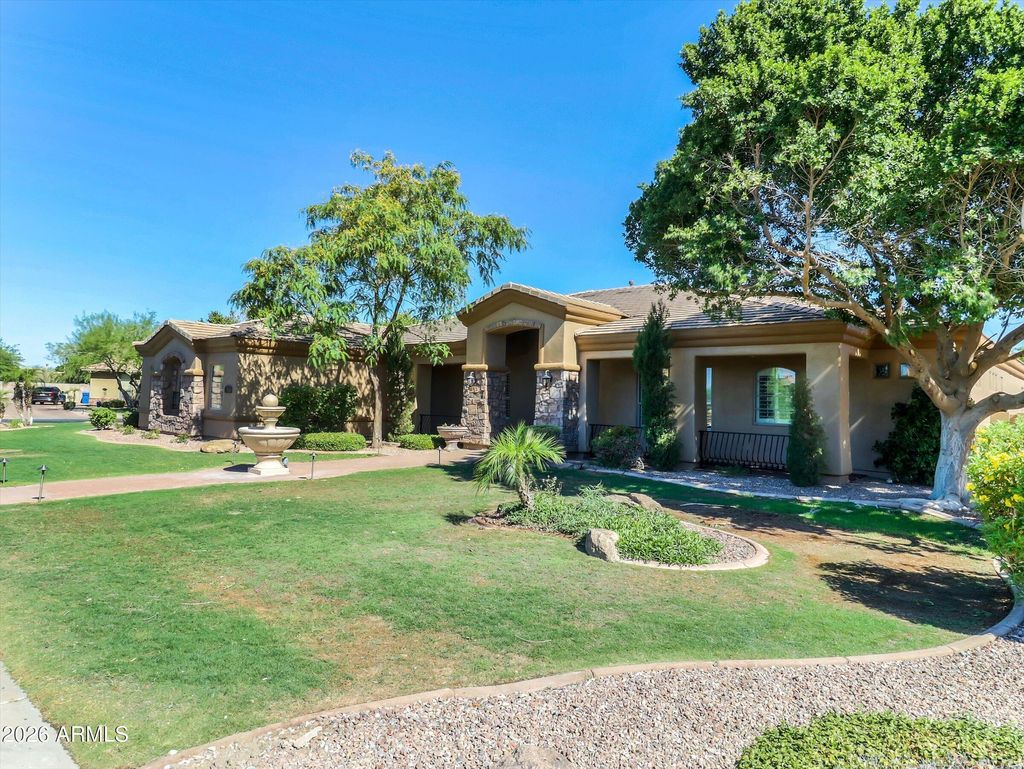 Photo of 6610 W Avenida Del Sol, Glendale, AZ 85310 (MLS # 7027420)