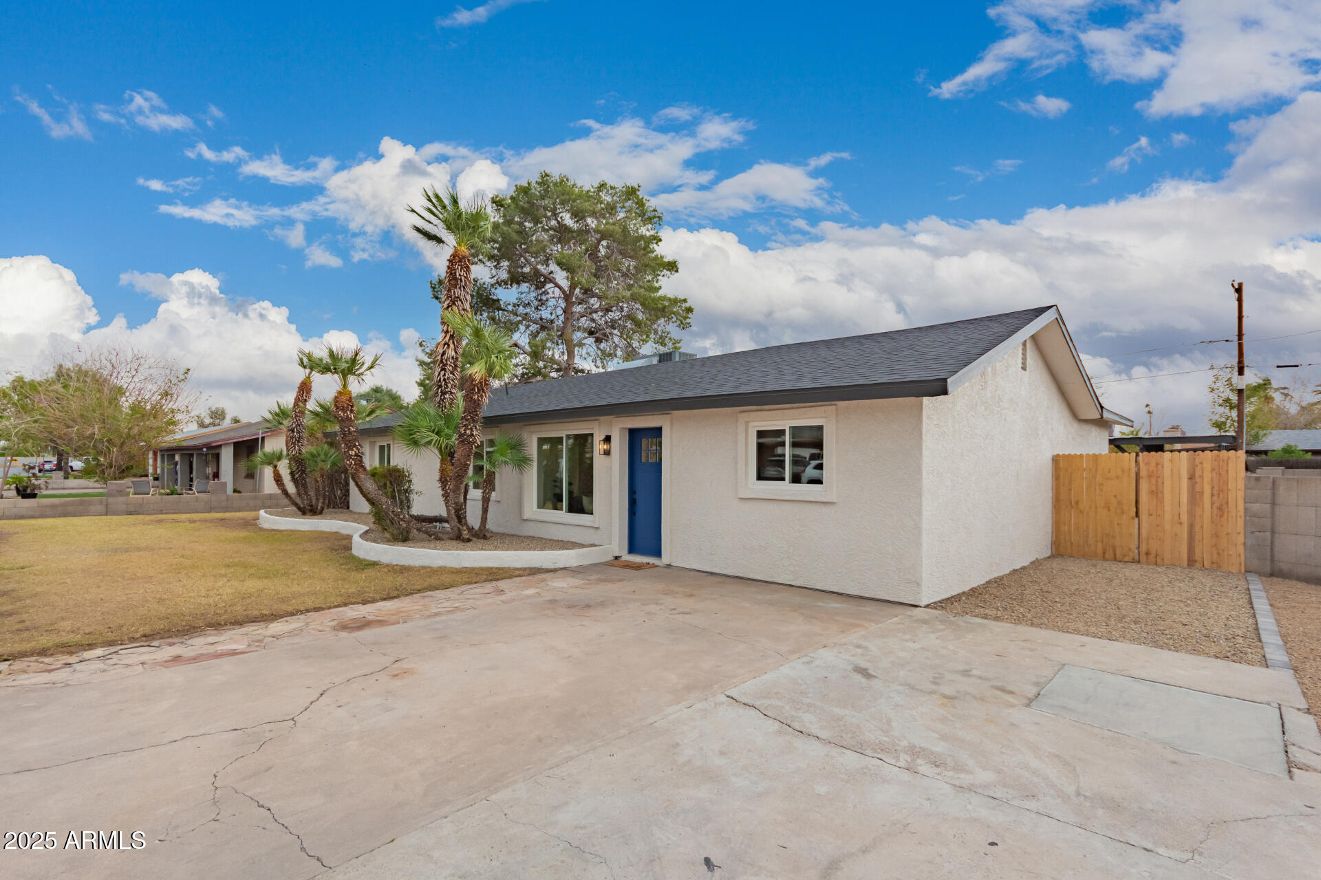 3407 E HUBBELL Street