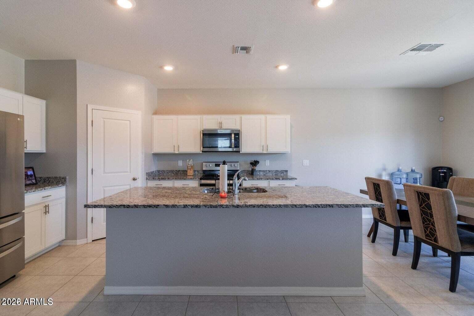 6617 W MAGDALENA Lane