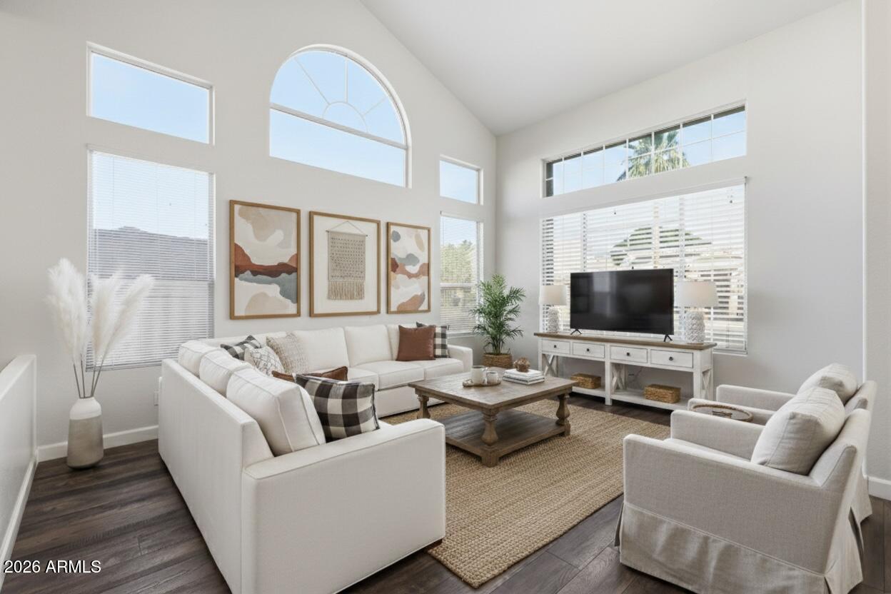 11027 W AMELIA Avenue