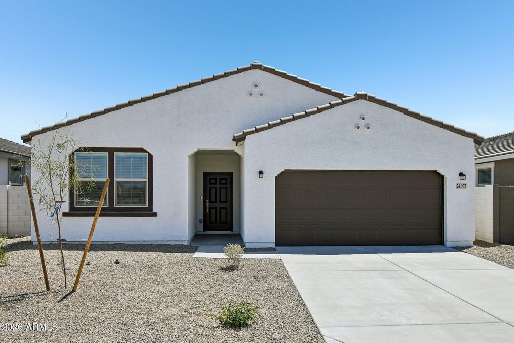 Photo of 24075 W Huntington Drive, Buckeye, AZ 85326 (MLS # 7015010)